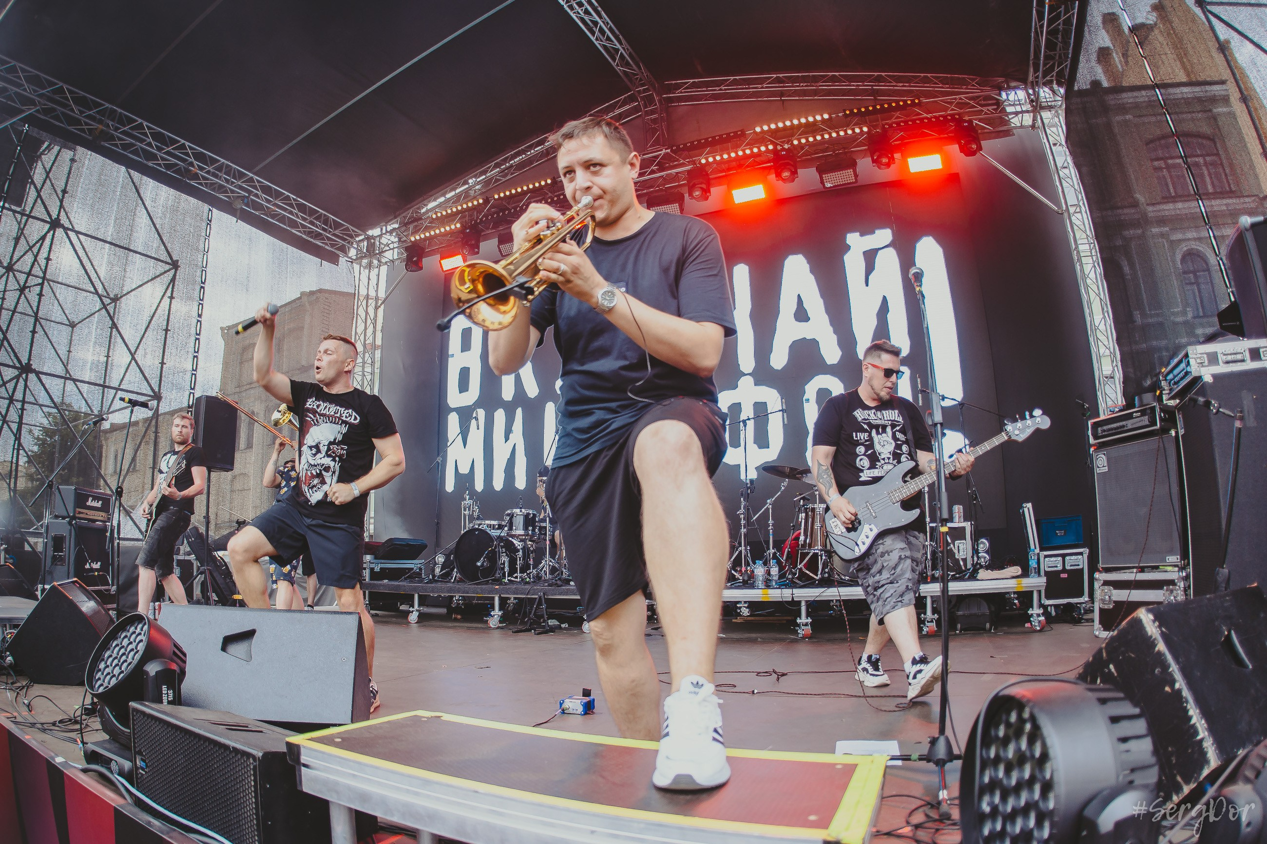 Включай Микрофон!, Панки в городе, антитлен, Двор Гостинки, Санкт-Петербург, 29.06.2024, SergDor, ПНХС, 29 июня 2024 года, #SergDor