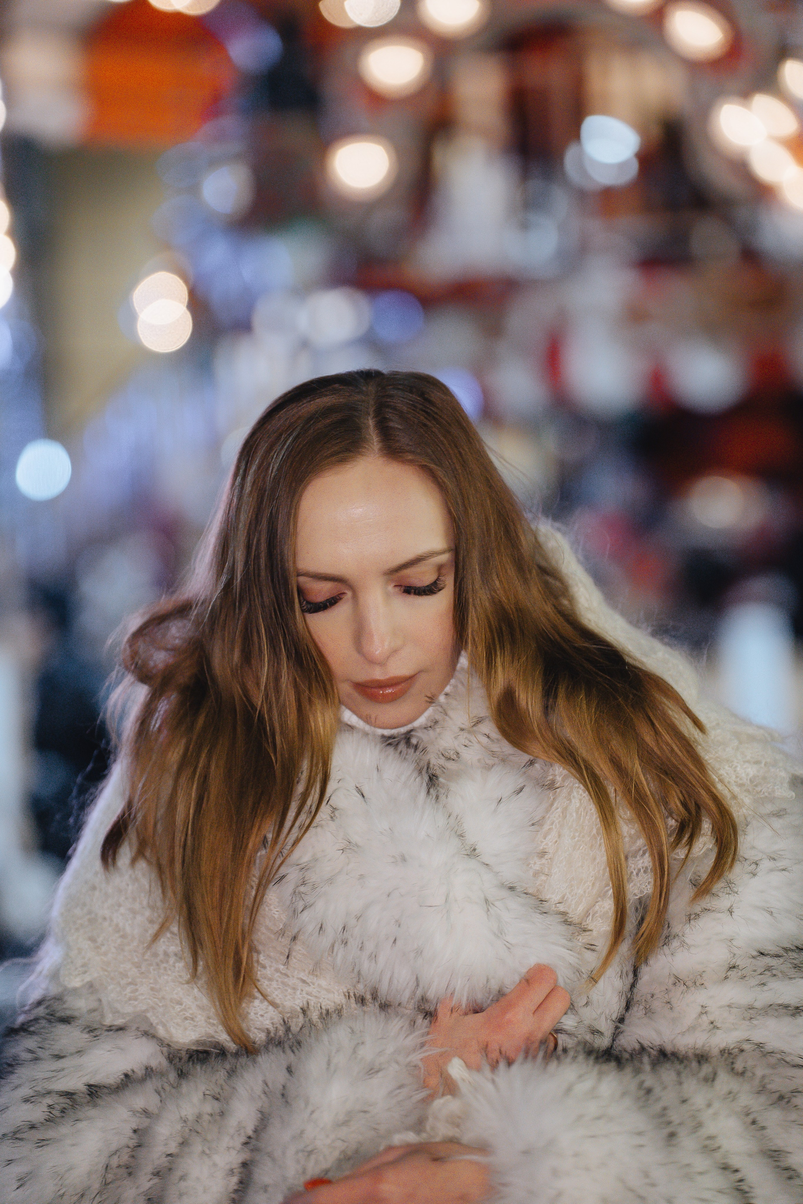 ПРОГУЛКА НА МАНЕЖНОЙ ПЛОЩАДИ ДЛЯ ДЕВУШКИ ПЕРЕД НОВЫМ ГОДОМ (НОВОГОДНЯЯ ФОТОСЕССИИЯ НА МАНЕЖНОЙ ПЛОЩАДИ). Профессиональный фотограф, Санкт-Петербург — Виктория Богомолова