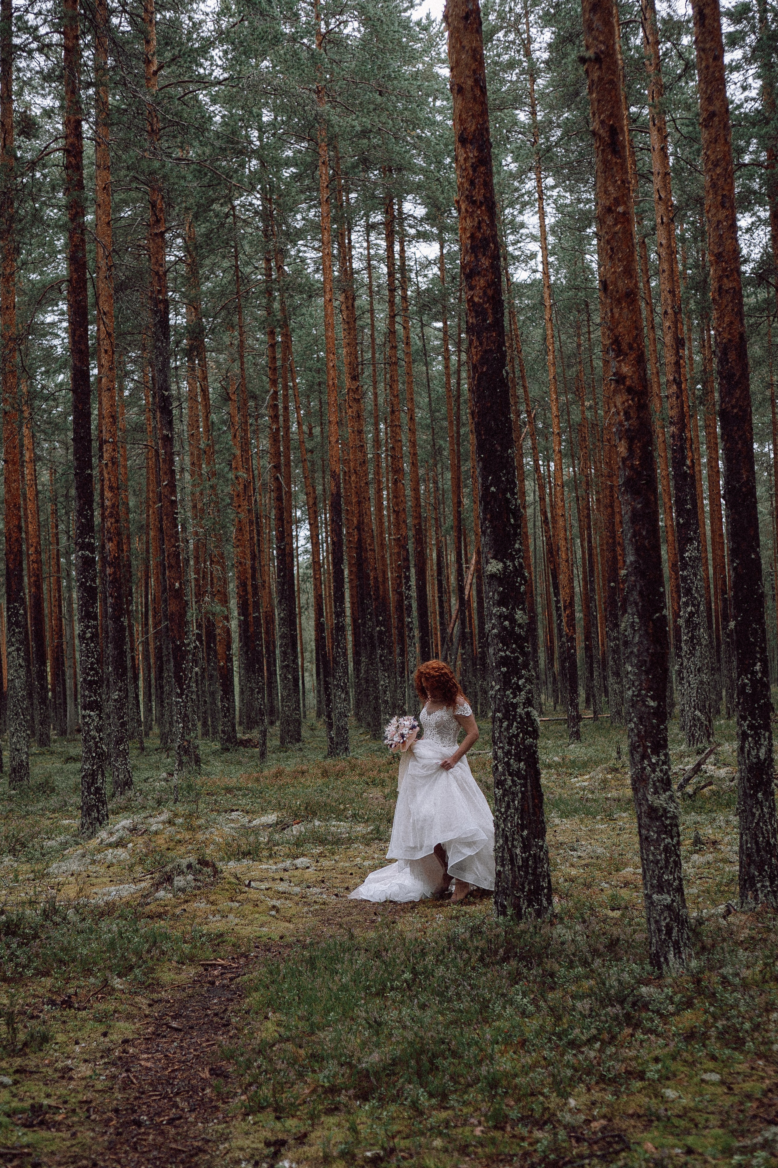 СВАДЕБНАЯ ФОТОСЕССИИЯ ПАРЫ В ГОРОДЕ ПРИОЗЕРСК В СОСНОВОМ ЛЕСУ И С ПИКАПОМ. Профессиональный фотограф, Санкт-Петербург — Виктория Богомолова