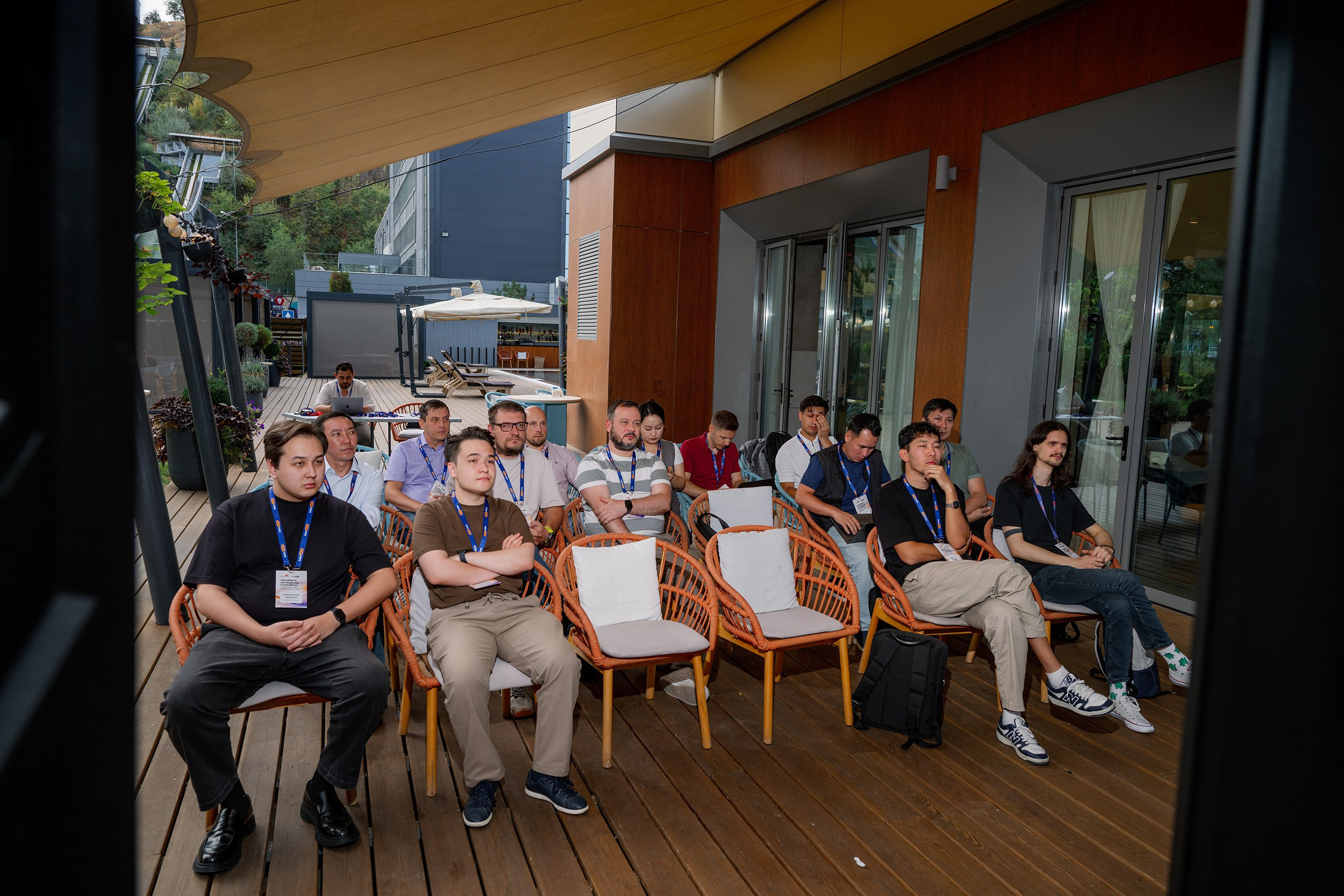 Конференция/Игра в тенис — BakoTech&Cloudfire. Фотограф в Алматы — Алексей Коньков | Репортаж, свадьбы, портреты