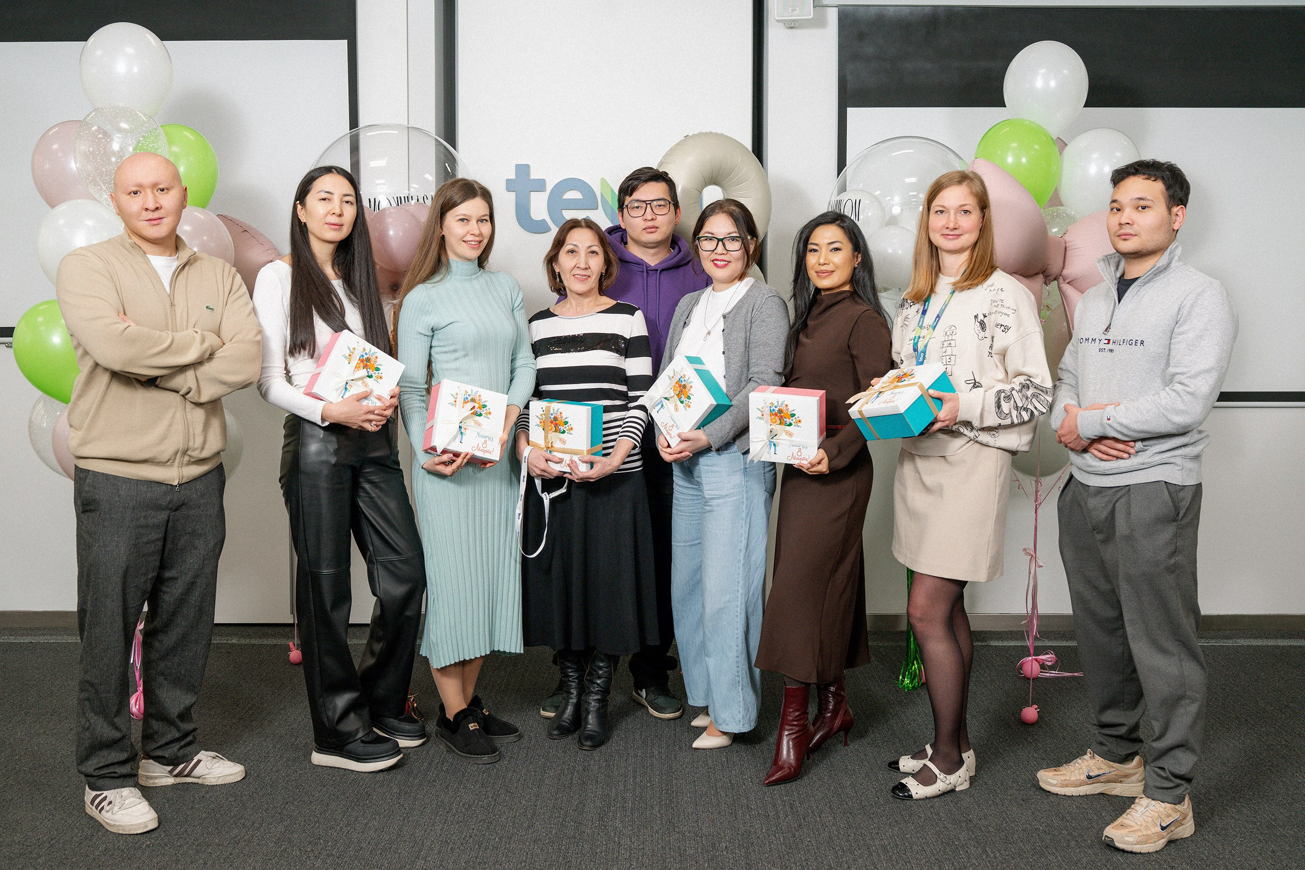 Teva, 8 марта, квиз. Фотограф в Алматы — Алексей Коньков | Репортаж, свадьбы, портреты, Love story