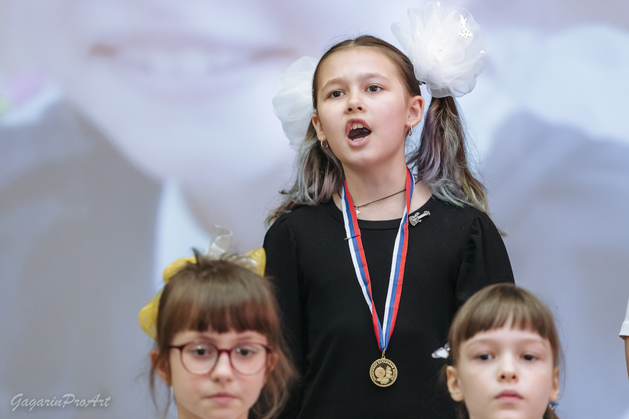 Репортаж в школе на выпускной. Фотограф на выпускной. GagarinProArt