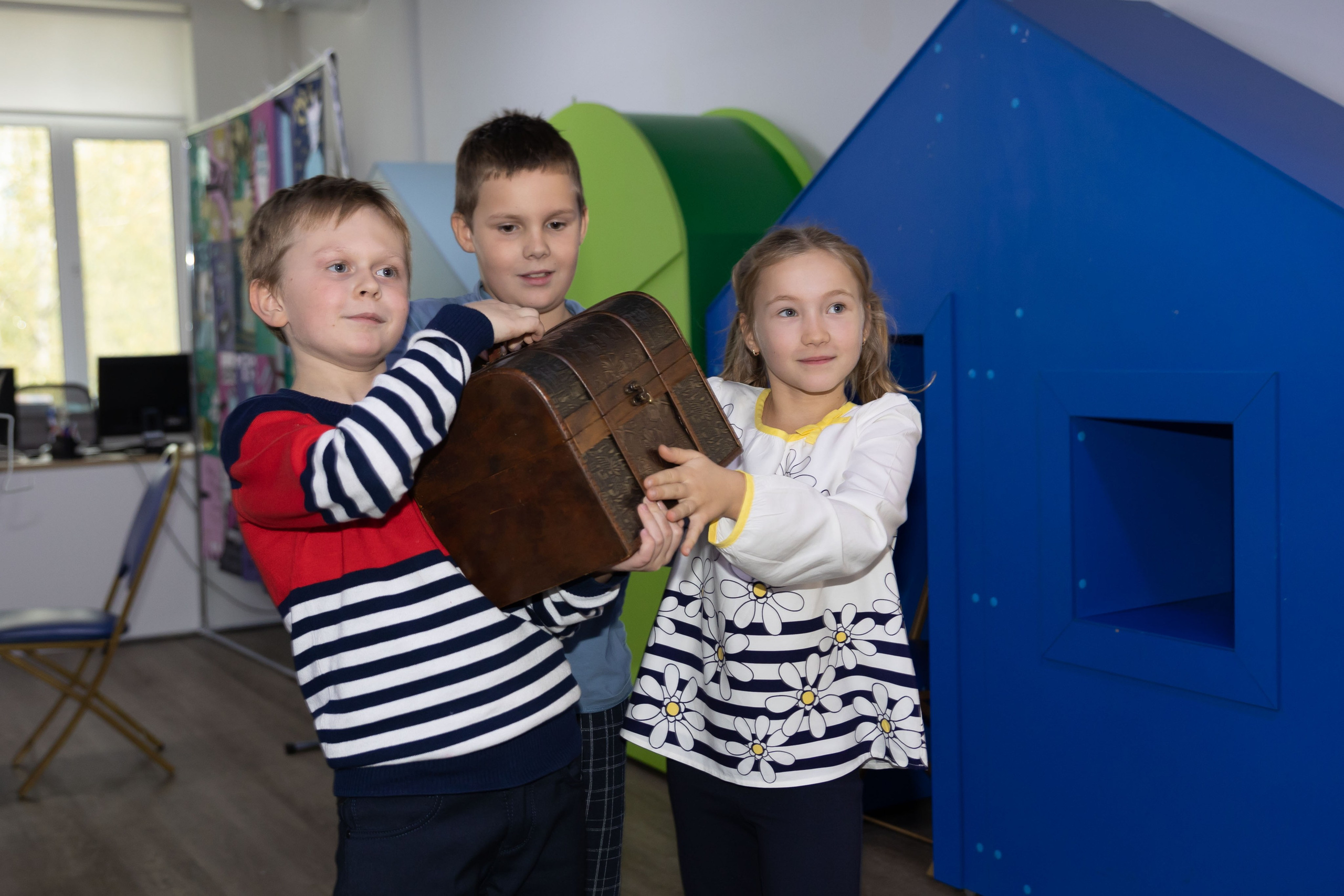 Экскурсии с классом. Школьный и детсадовский фотограф Москва. Детский фотограф