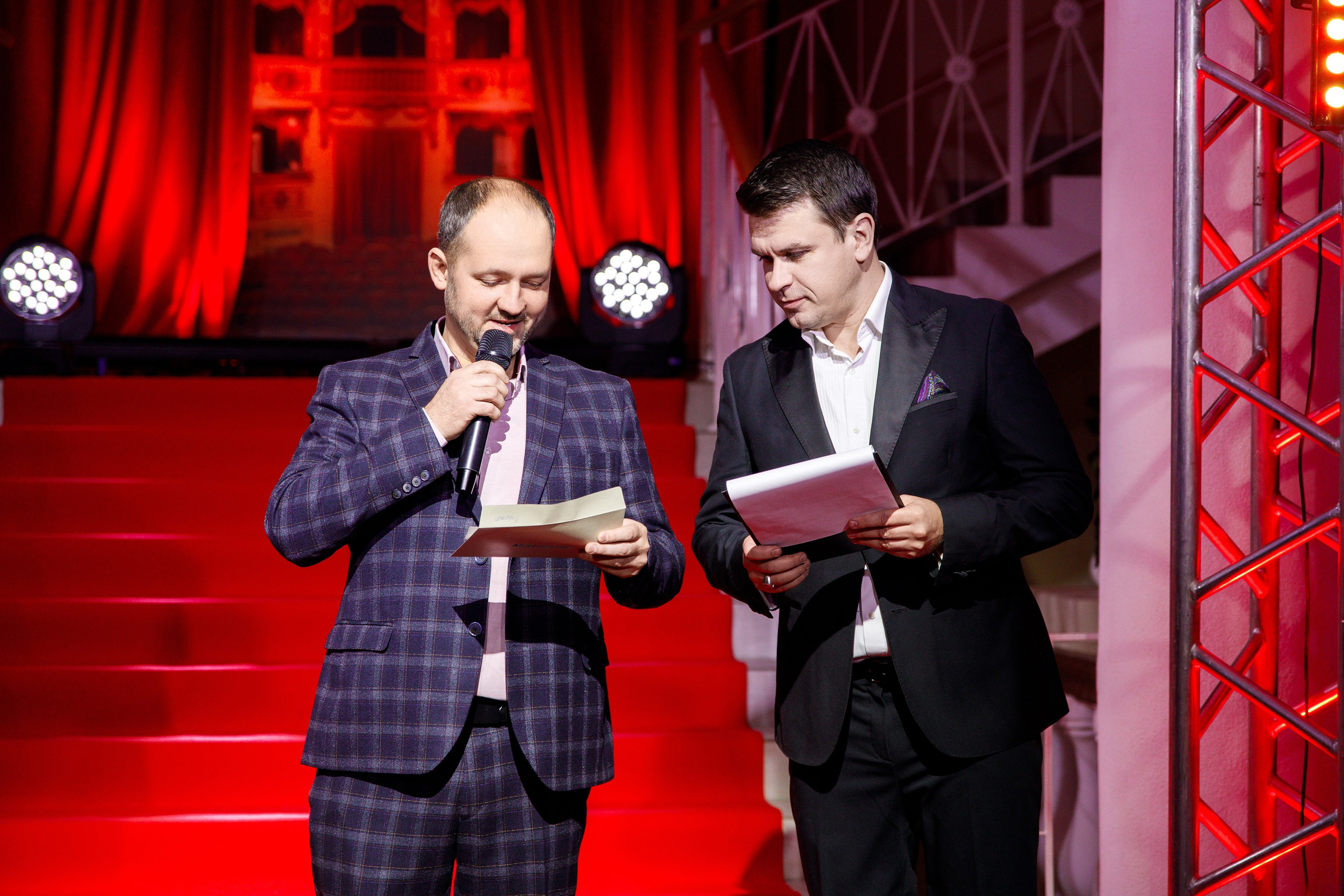 Награждение победителя конкурса «Учитель Года» г. Горнозаводск. Фотограф Дмитрий Молчанов | Фотограф Пермь | Фотограф