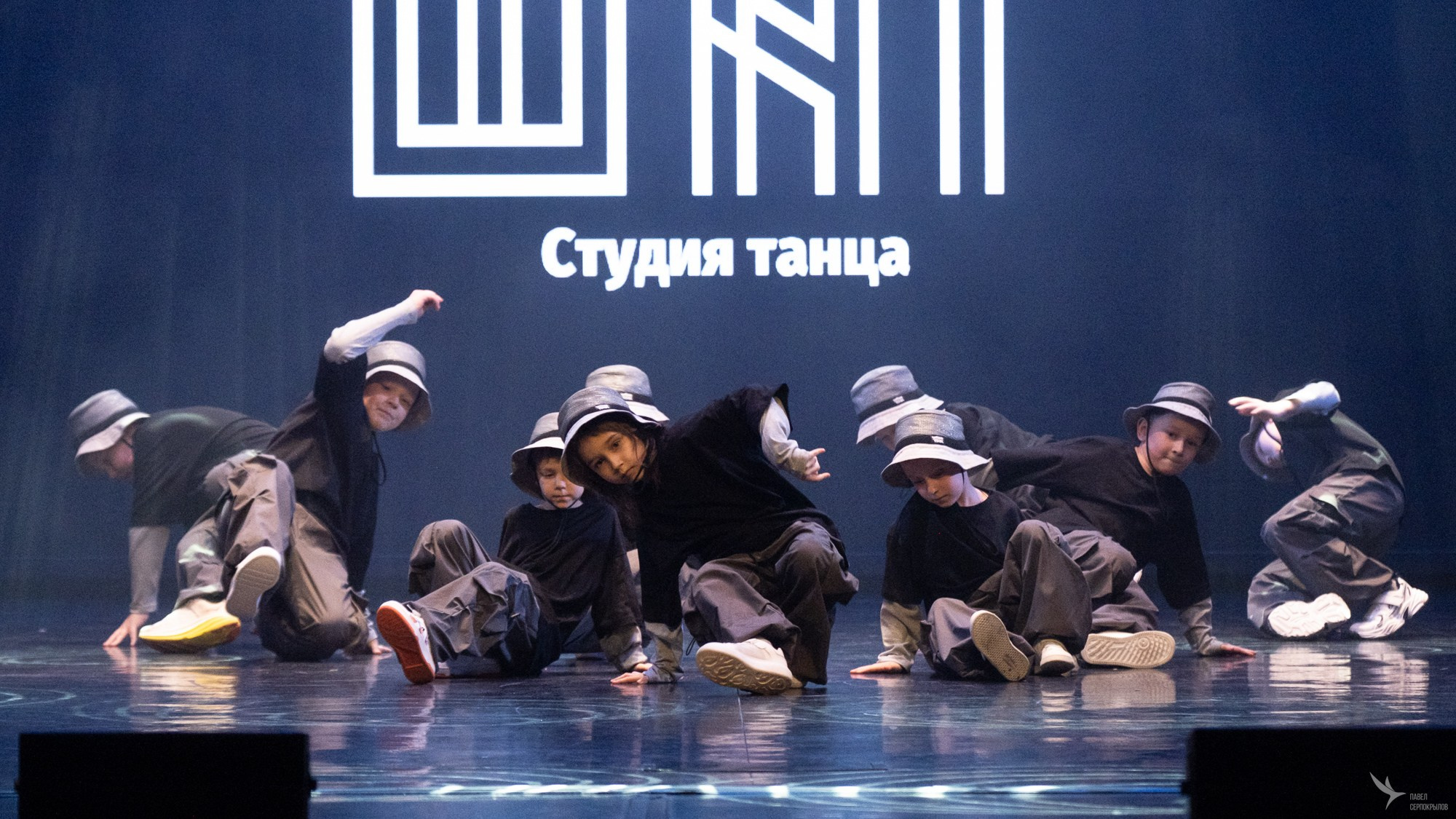 Отчетный концерт студии танца «ШАГ». Репортажный фотограф в Казани Павел Серпокрылов