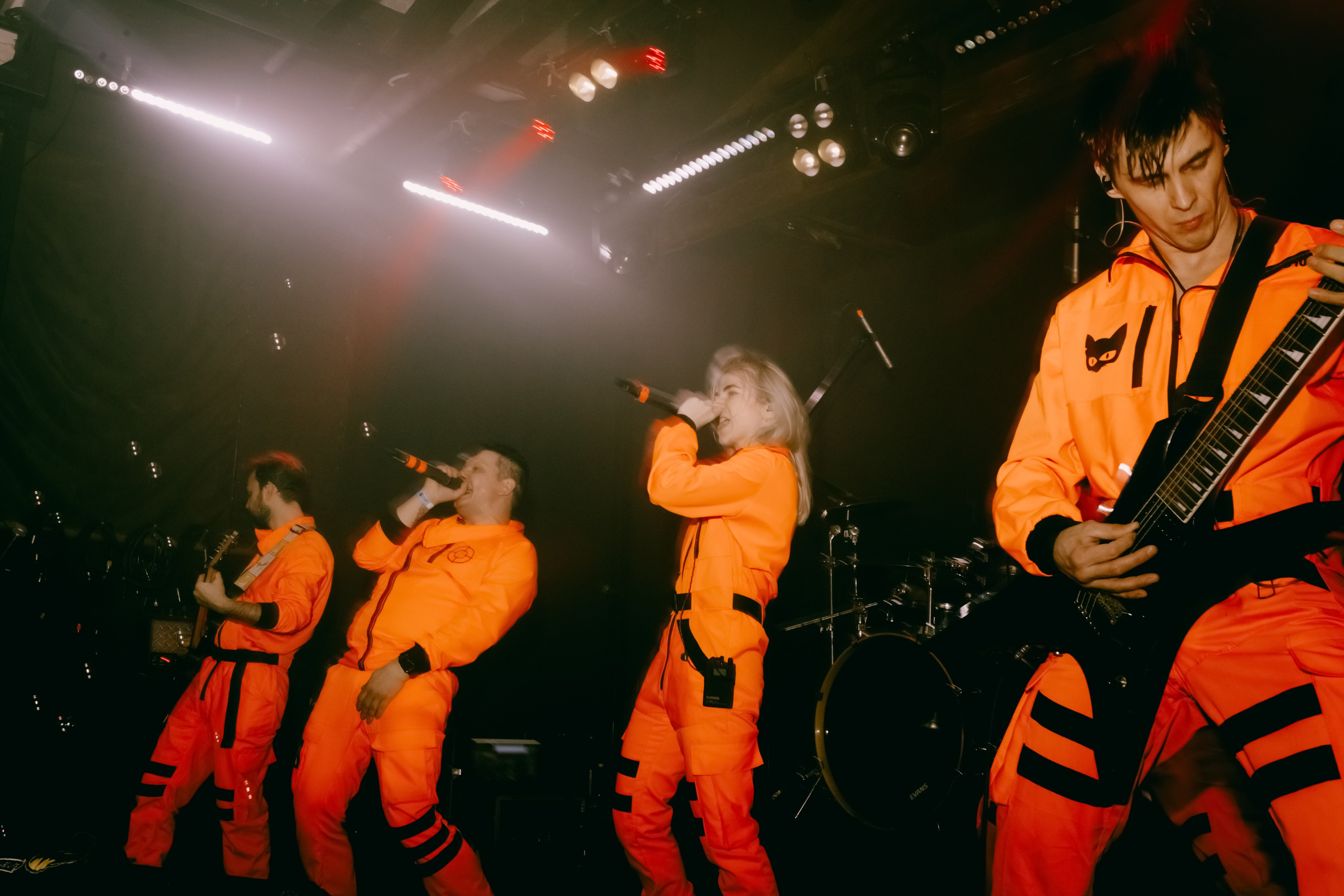 ПОСЛЕДНИЙ ПИОНЕР. Фотограф Елена Богачева (lenalena_na_na_na)