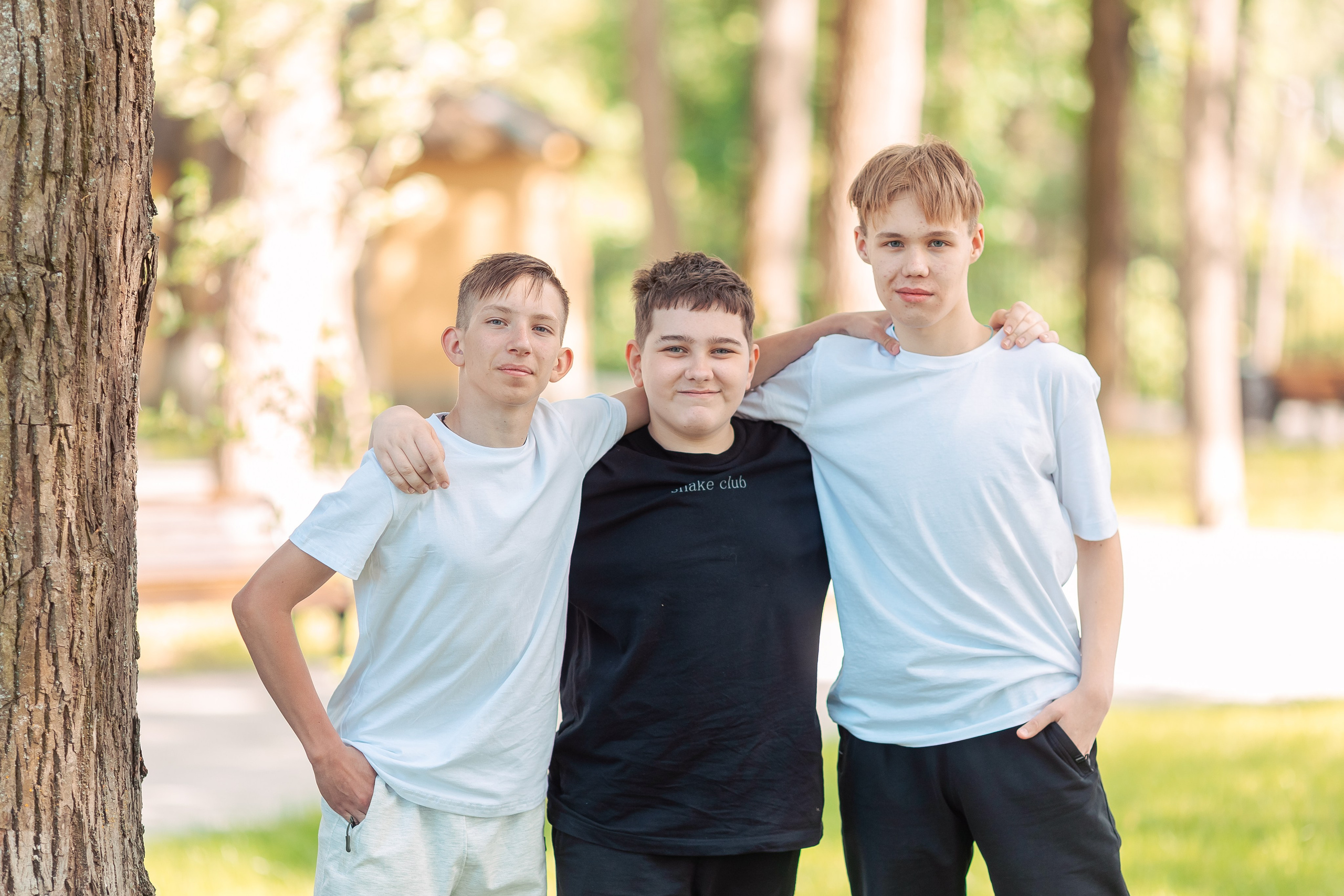 Позирование группы. Выпускные альбомы для детского сада и школы