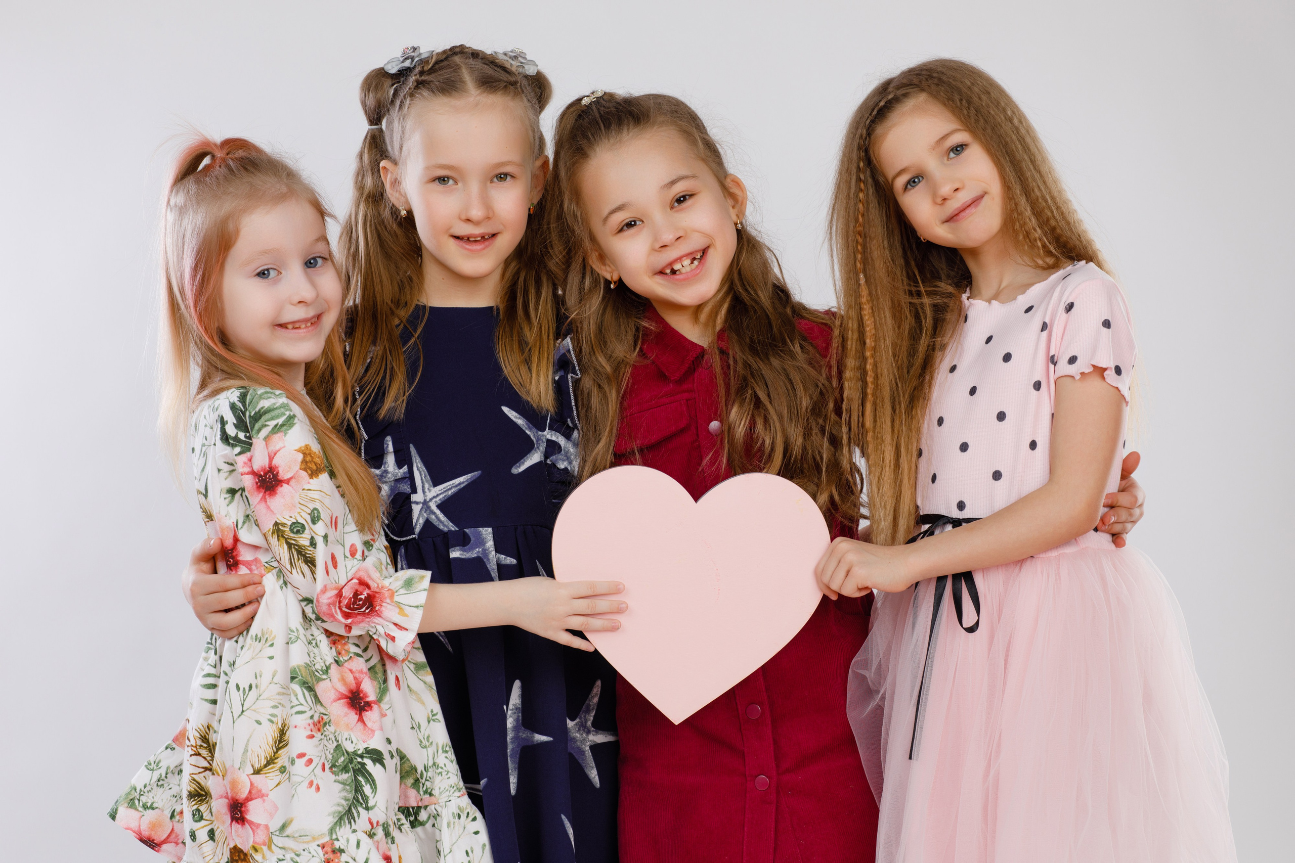 ГРУППОВЫЕ ФОТОГРАФИИ. Выпускные альбомы в Москве FOTOVMESTE