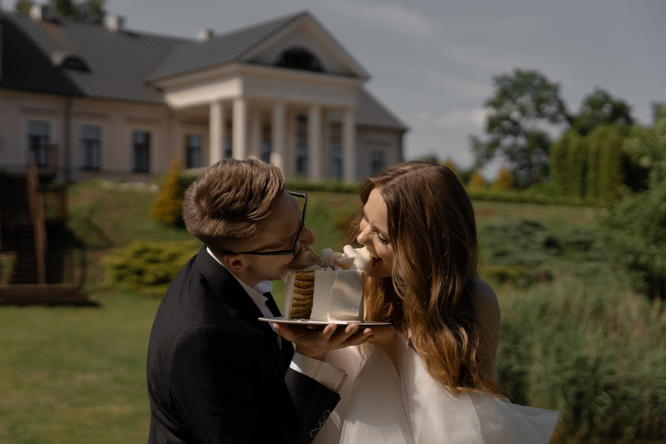 Элегантная свадьба в исторической усадьбе. Свадебный и семейный фотограф | Слоним, Гродно| Варя Режа́бек