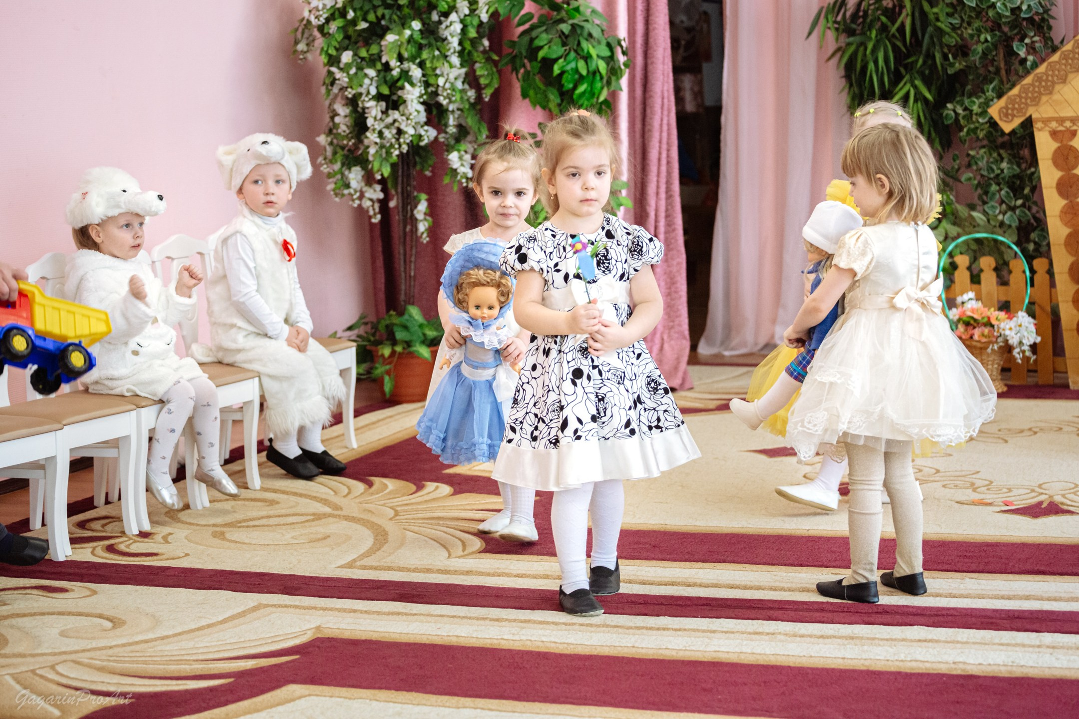 Репортажная съёмка в саду на праздник. GagarinProArt