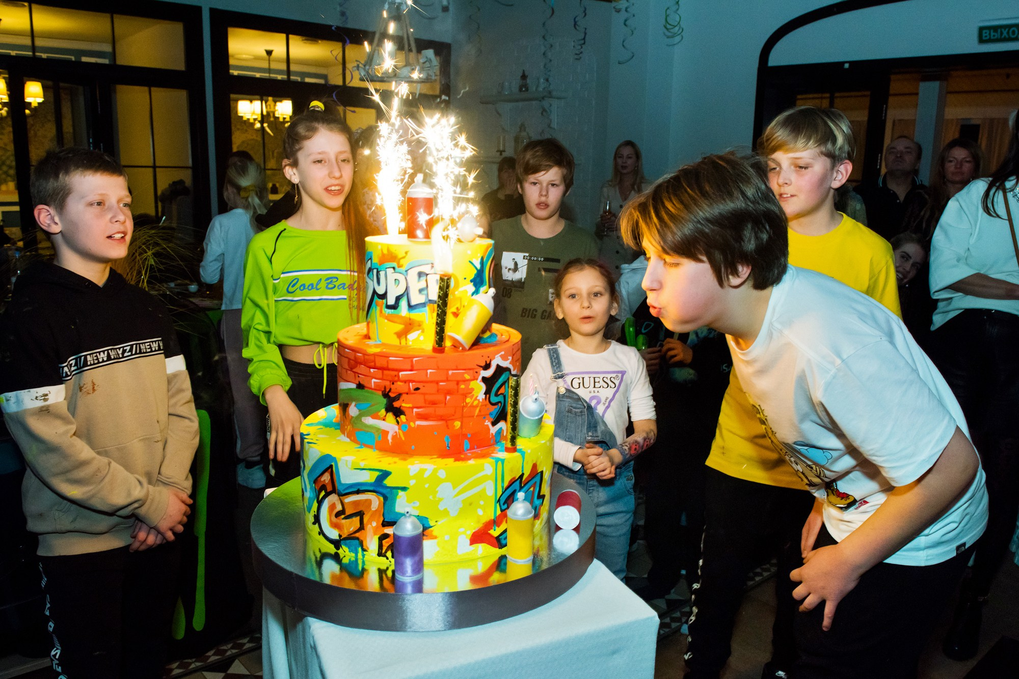 Детский праздник. Anzhina1.wfolio.pro