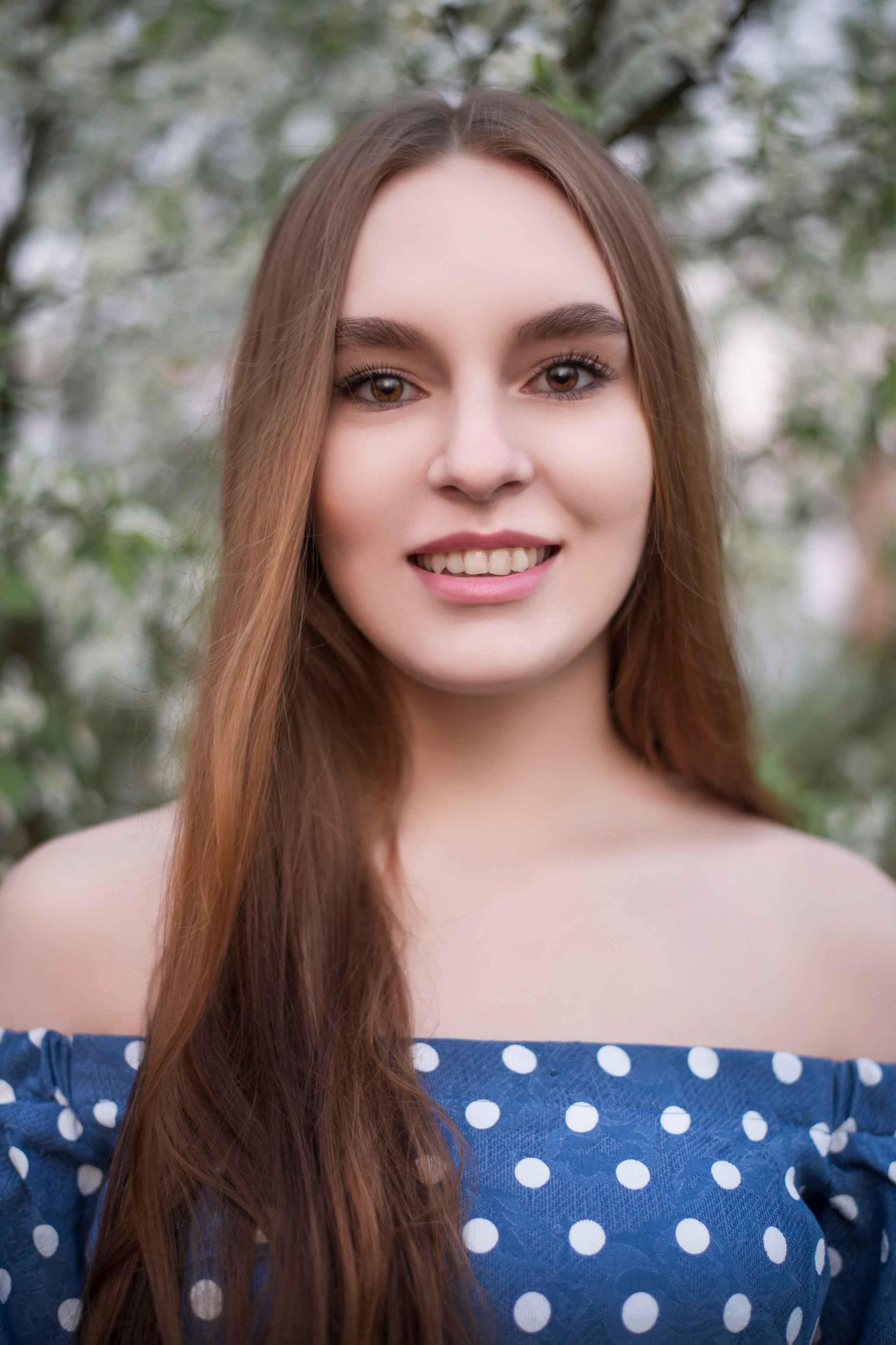 В яблонях. Творческий фотограф Вологда