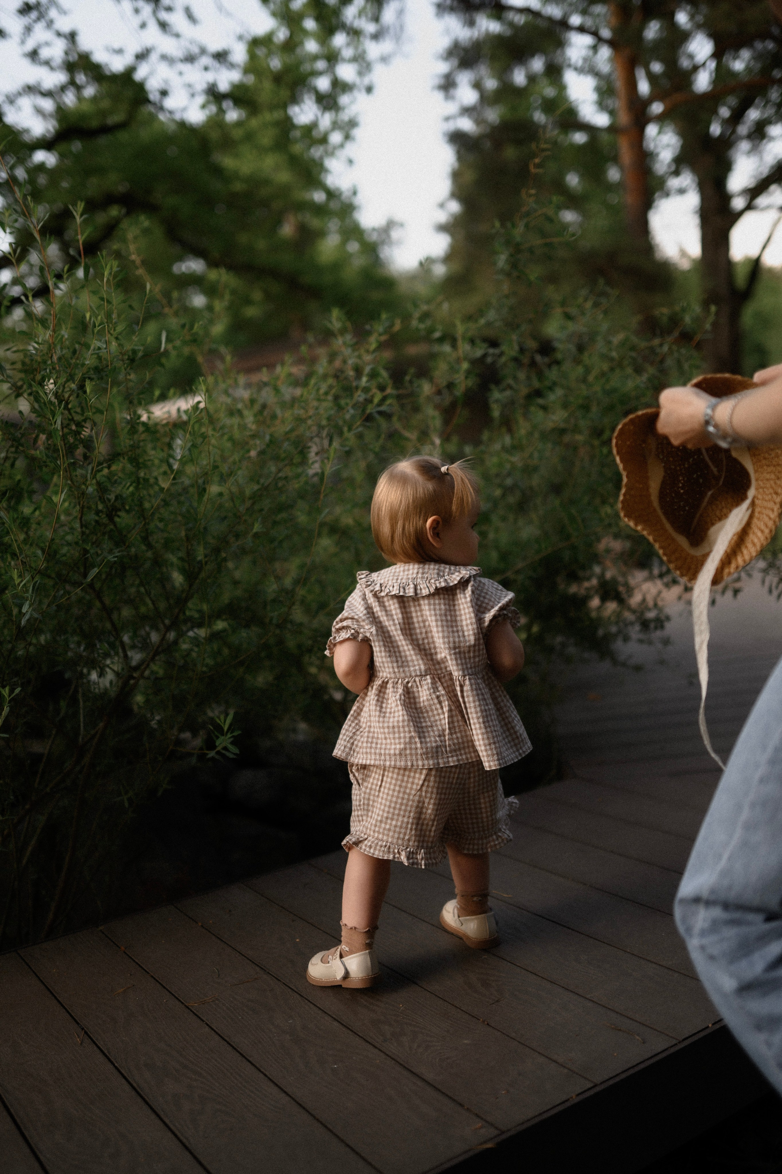 Надя и Алиса в ресторане Кедр. Семейный и свадебный lifestyle-фотограф в Москве Мария Петрова