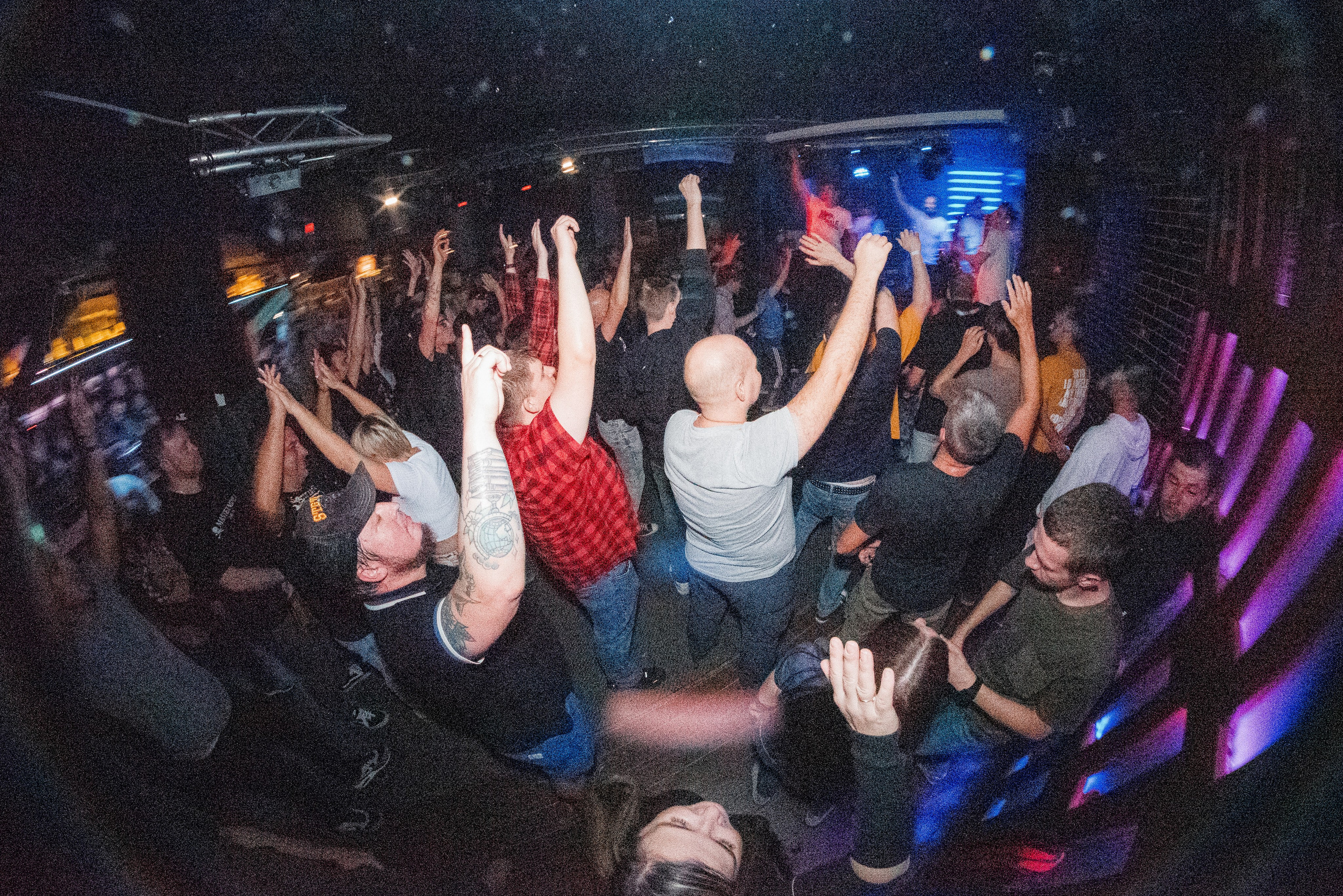 Концерт Distemper в клубе FeRRum. Волгоград. Фотограф в Волгограде и Волжском Александр Горбань