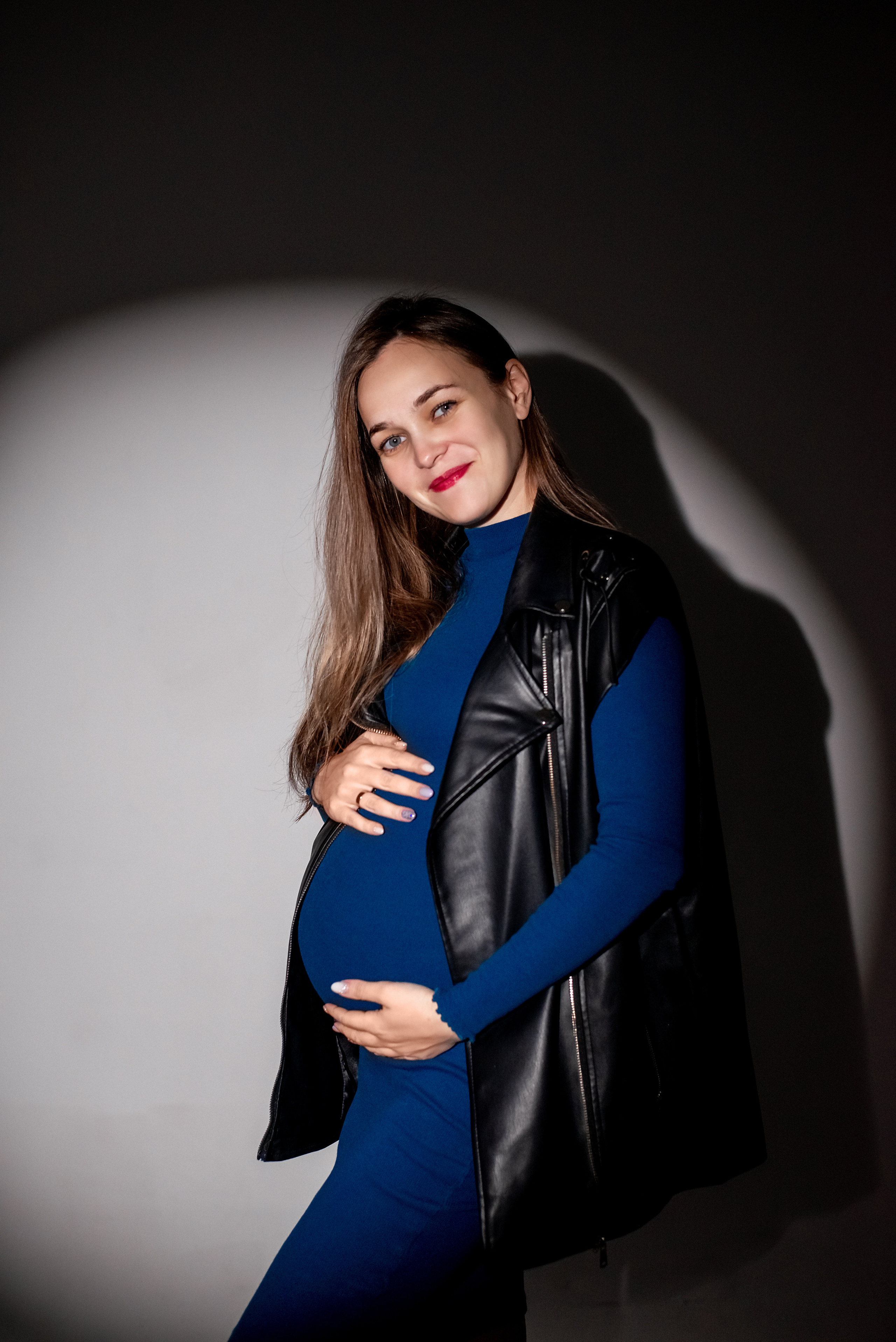 Беременность (искусственный свет). Детский и семейный фотограф в Витебске Ольга Панфиленок