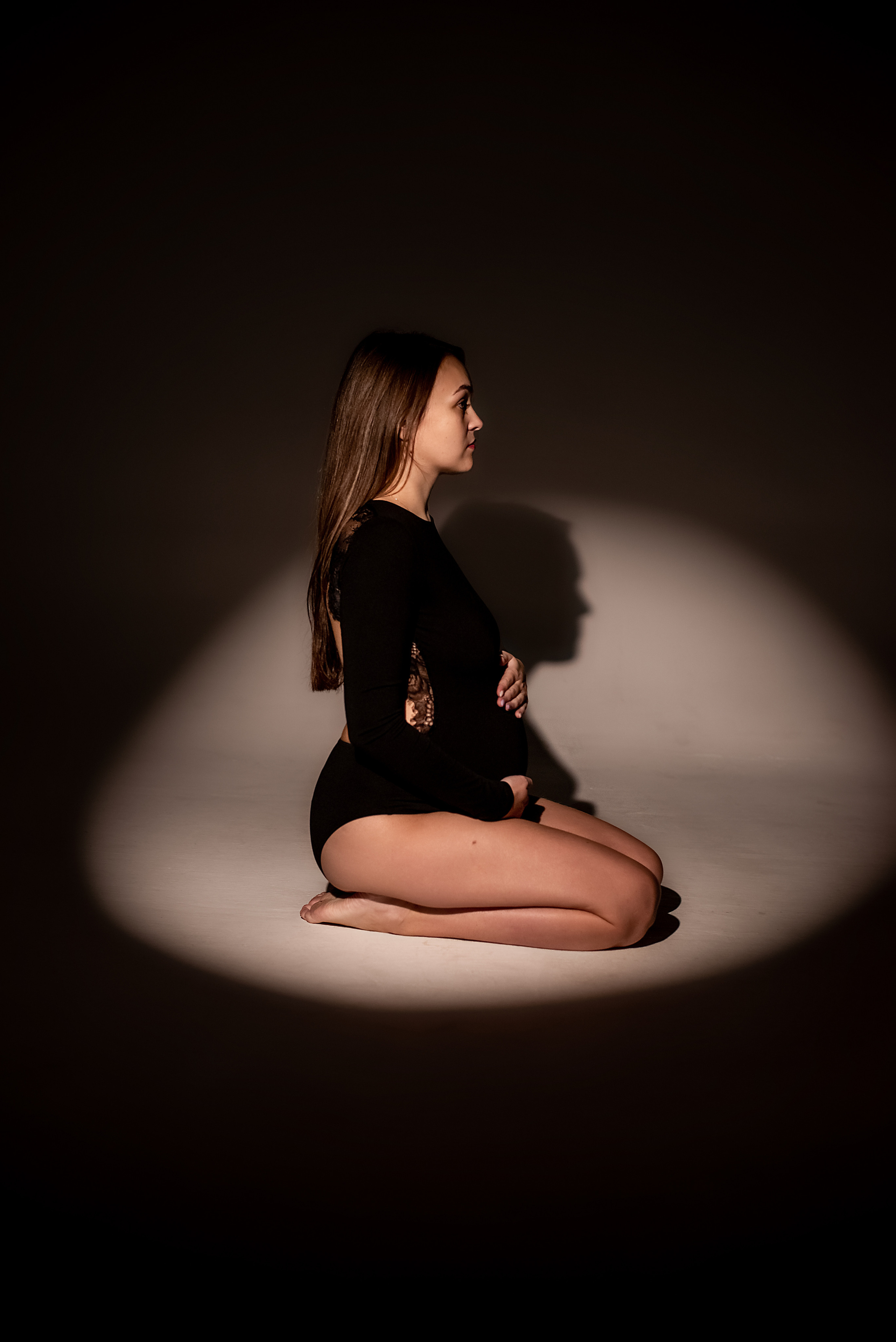 Беременность (искусственный свет). Детский и семейный фотограф в Витебске Ольга Панфиленок