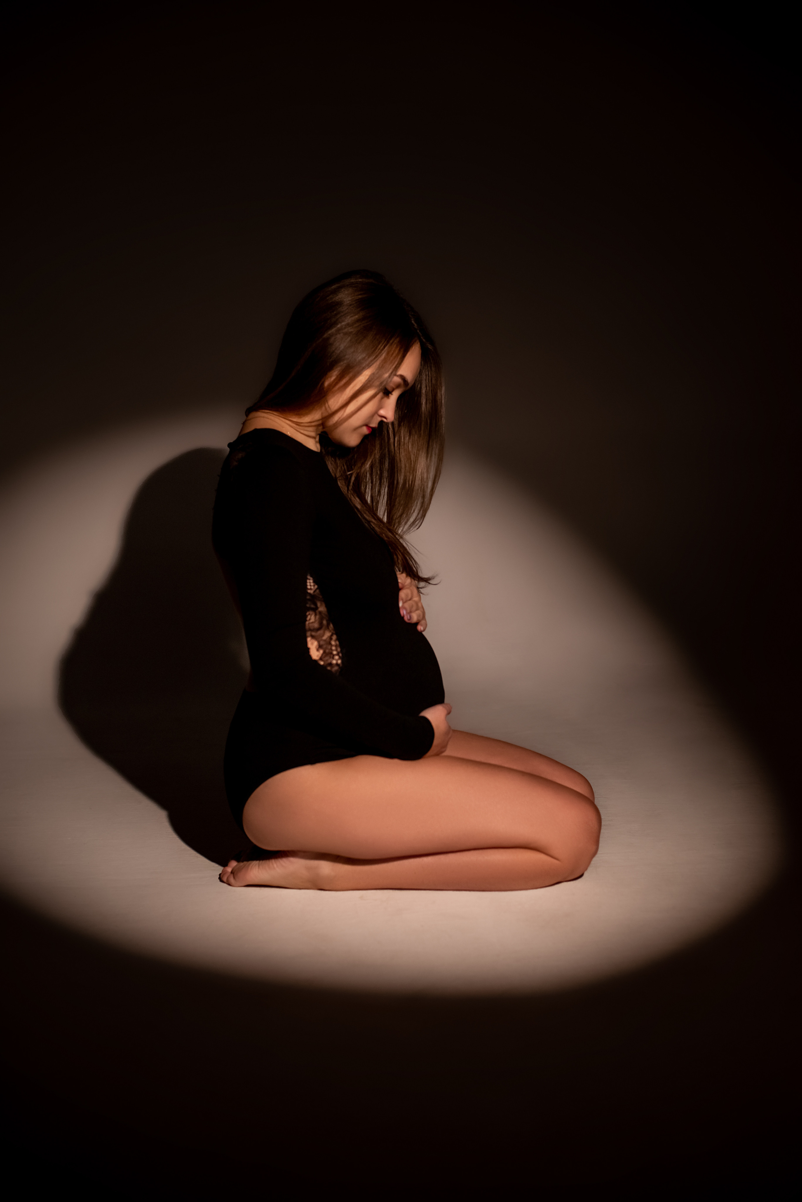 Беременность (искусственный свет). Детский и семейный фотограф в Витебске Ольга Панфиленок