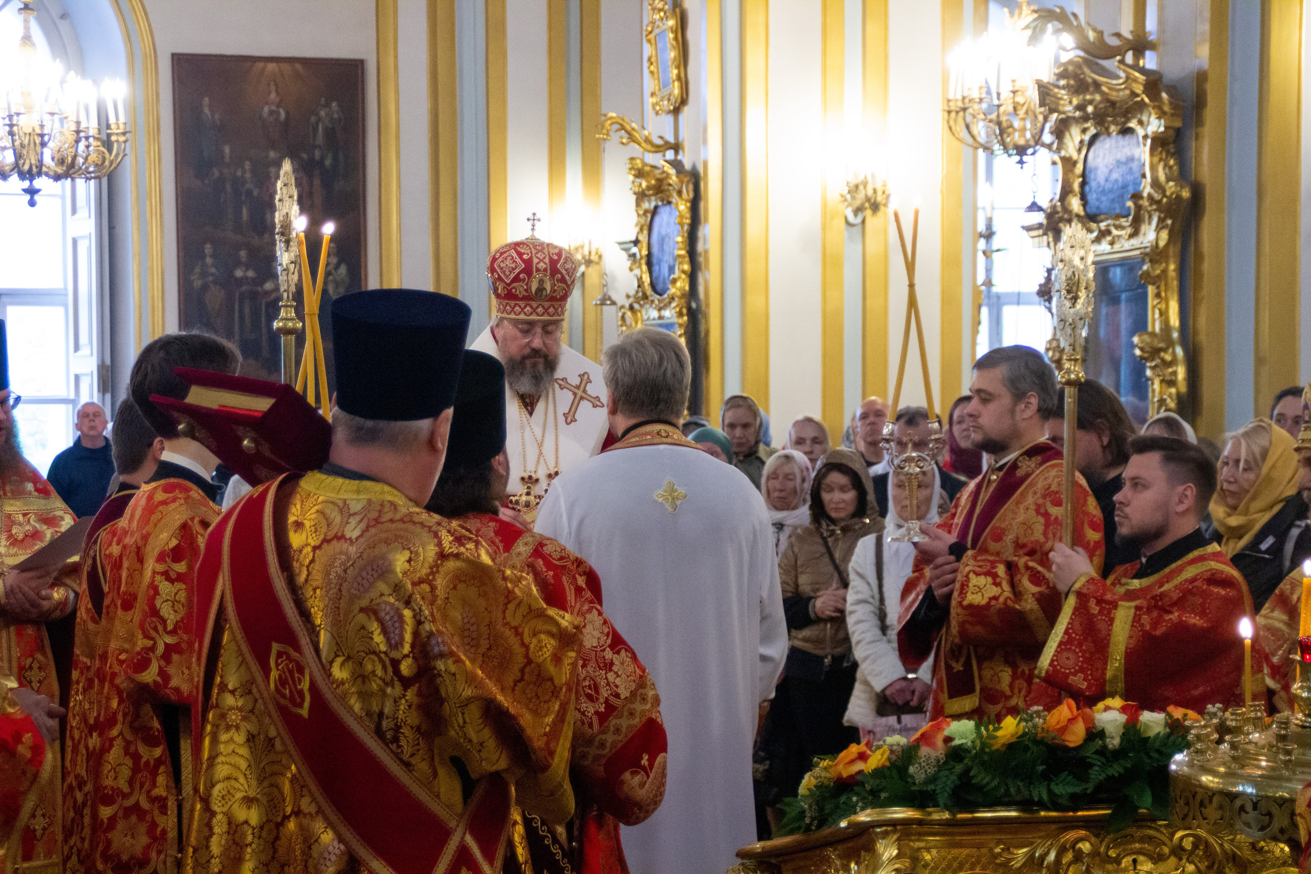 ПЕРЕНЕСЕНИЕ МОЩЕЙ СВЯТИТЕЛЯ НИКОЛАЯ ЧУДОТВОРЦА ИЗ МИР ЛИКИЙСКИХ В БАР. НИКОЛО-БОГОЯВЛЕНСКИЙ МОРСКОЙ СОБОР