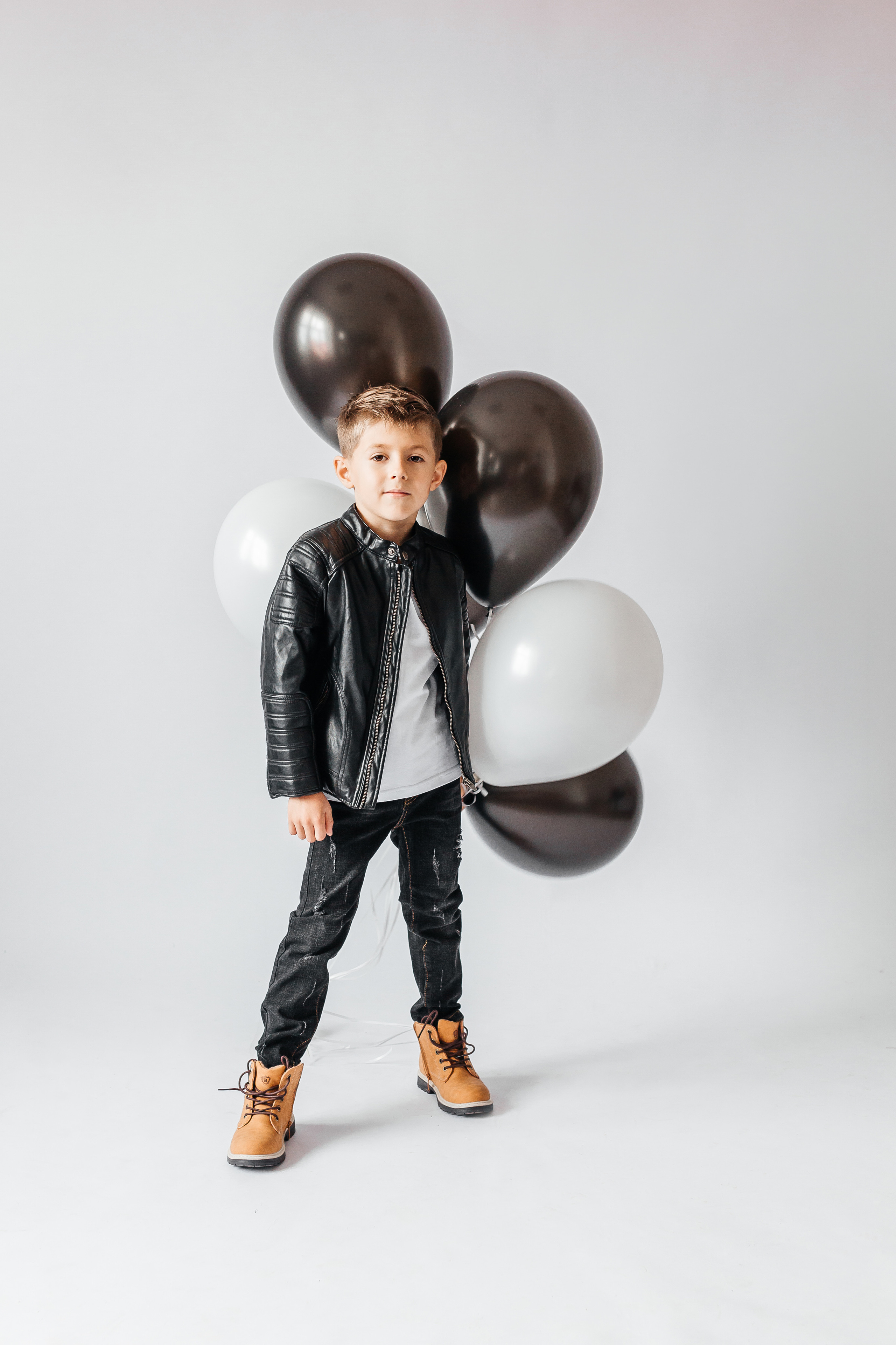 Проект «Дети в чёрном». Фотограф в Боровичах Зуевская Алена. Изготовление фотокниг