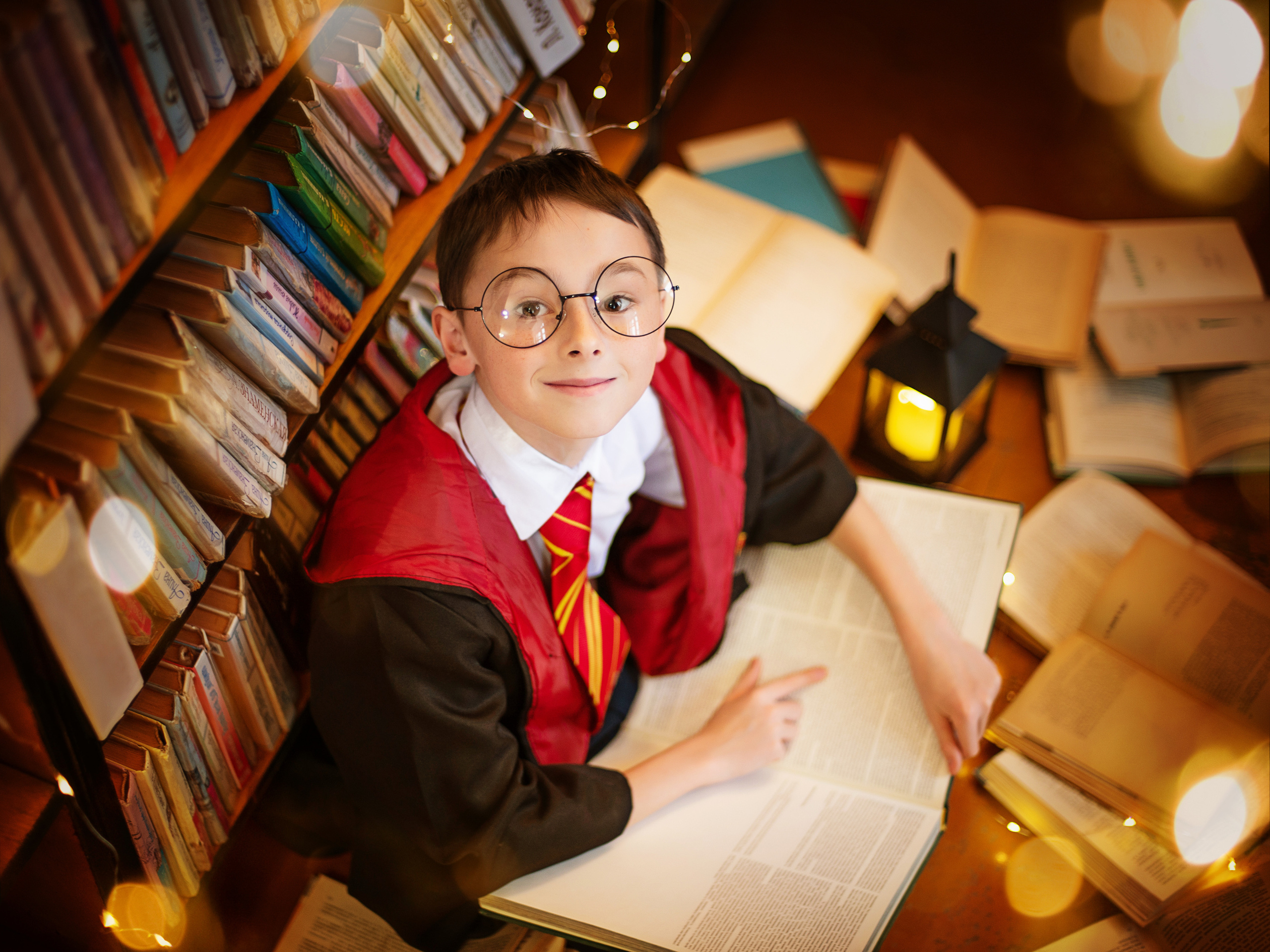 Гарри поттер в читальном зале