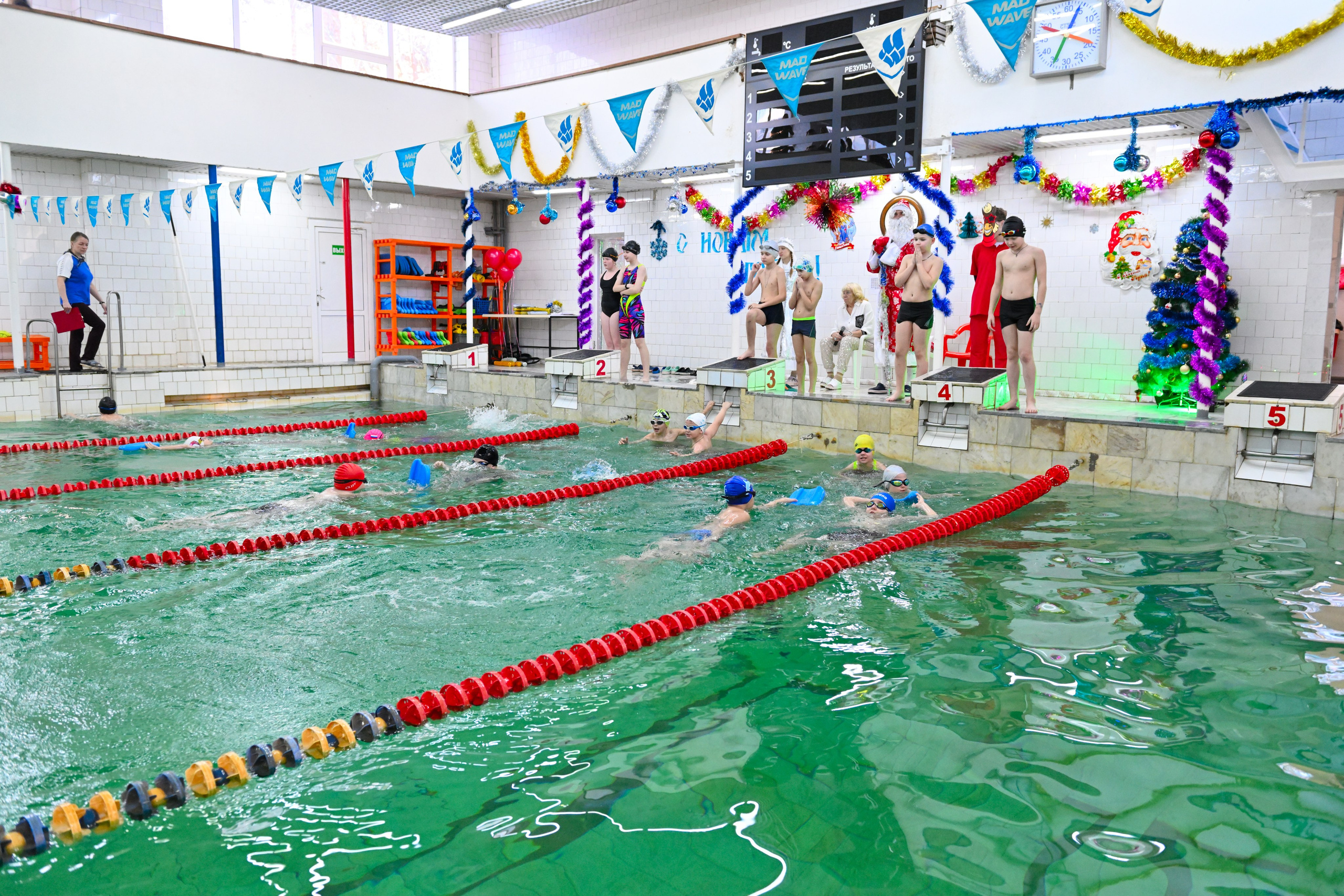 2025-12-20 Бассейн Урал НГ младшие. Снежинск фото Андрианов