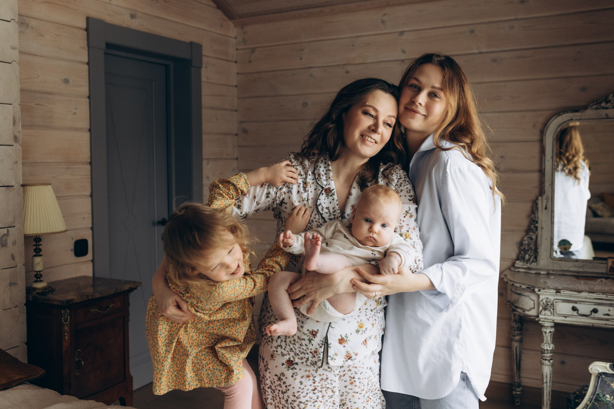 В кадре только девочки. Семейный фотограф Юлия Роберт. Москва