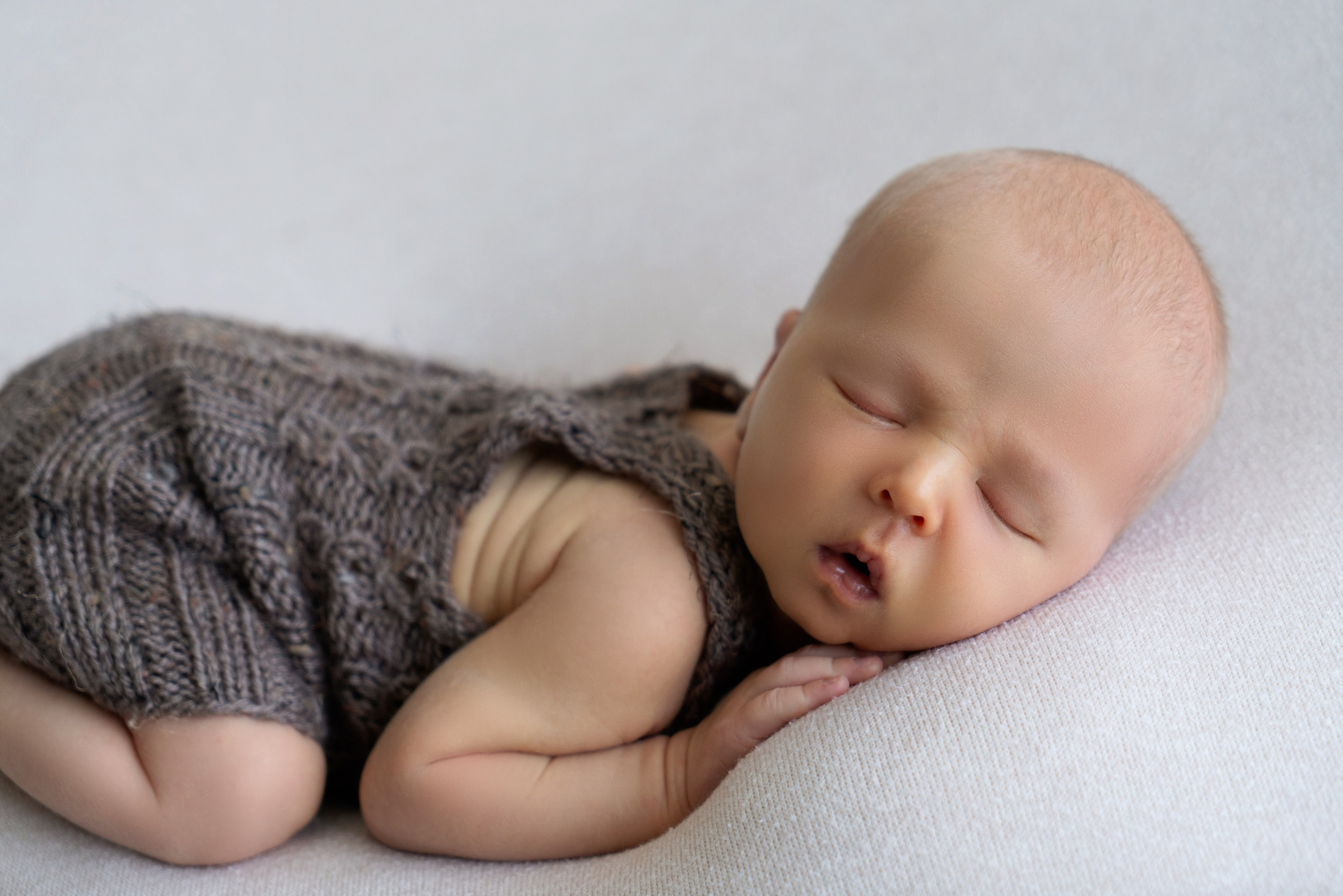 Newborn — мальчики. Фотосессия беременности в Барнауле