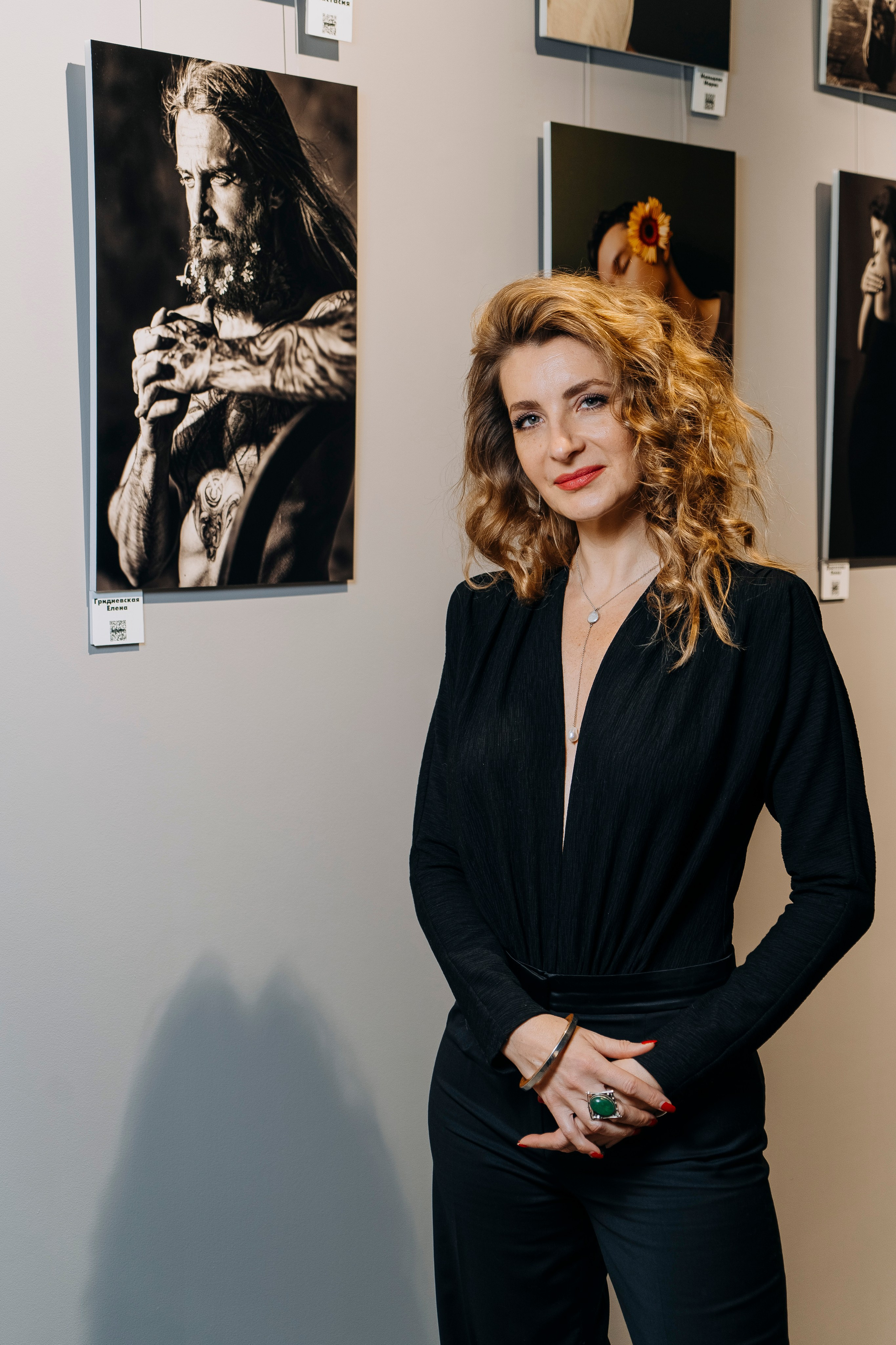 Вернисаж фотовыставки MFamilia «Гармония различий». Организация фотовыставок в Петербурге и Москве, MFamilia (МФамилия)