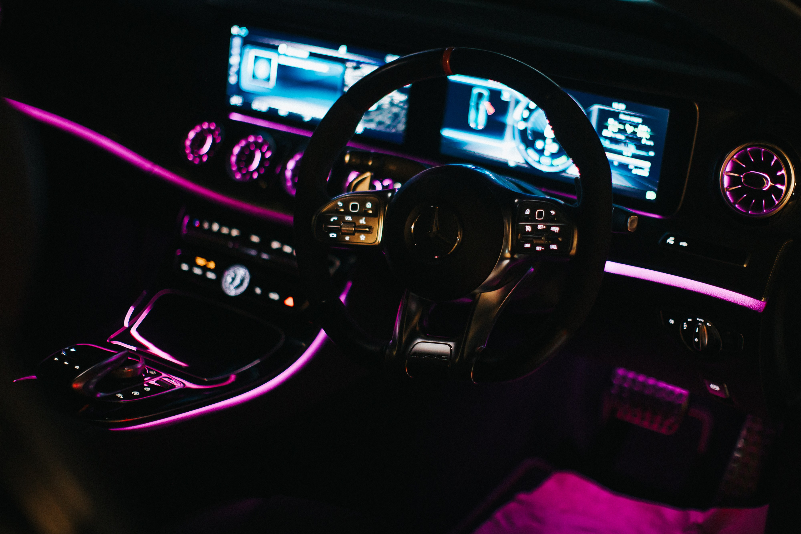 Mercedes Benz E 53. Фотограф в на Пхукете Сергей Войлоков