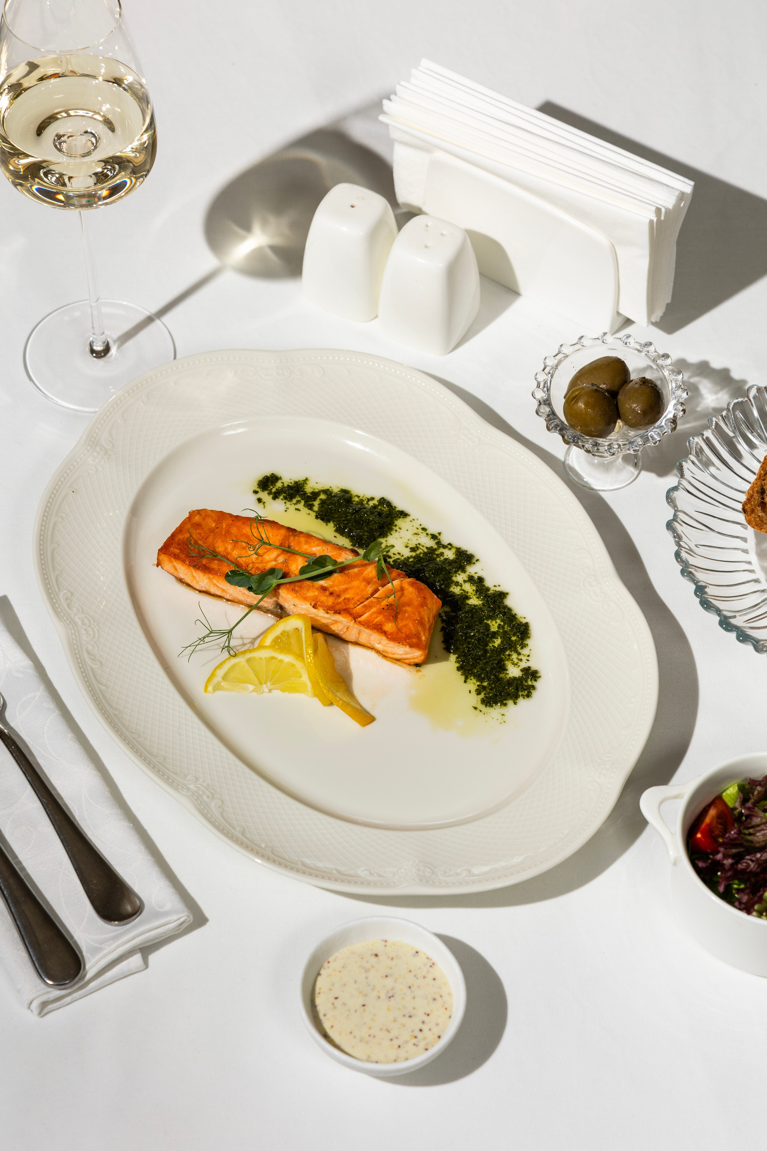 commercial editorial luxurynatural lightrestaurant photography beverage photography