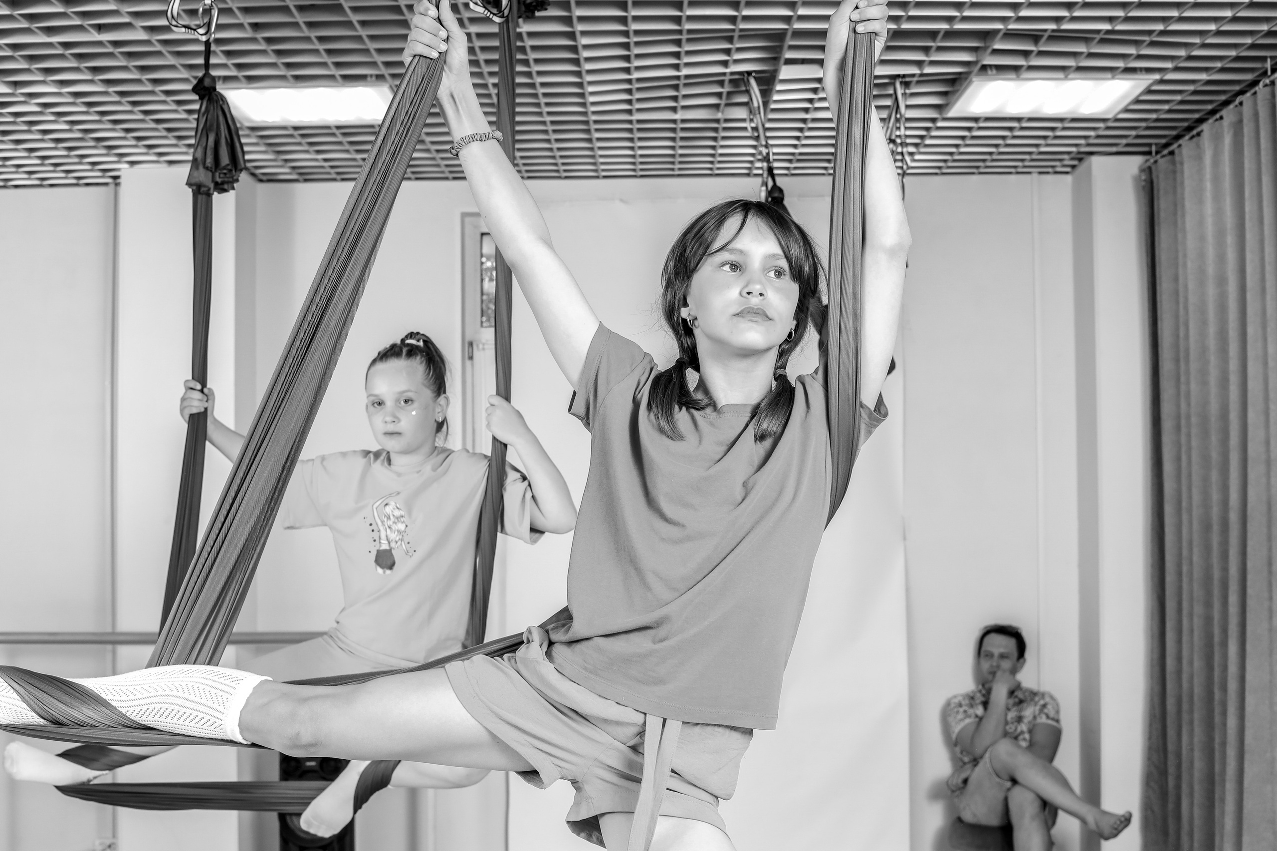 Детская аэройога. Фотограф Надршина Лилия