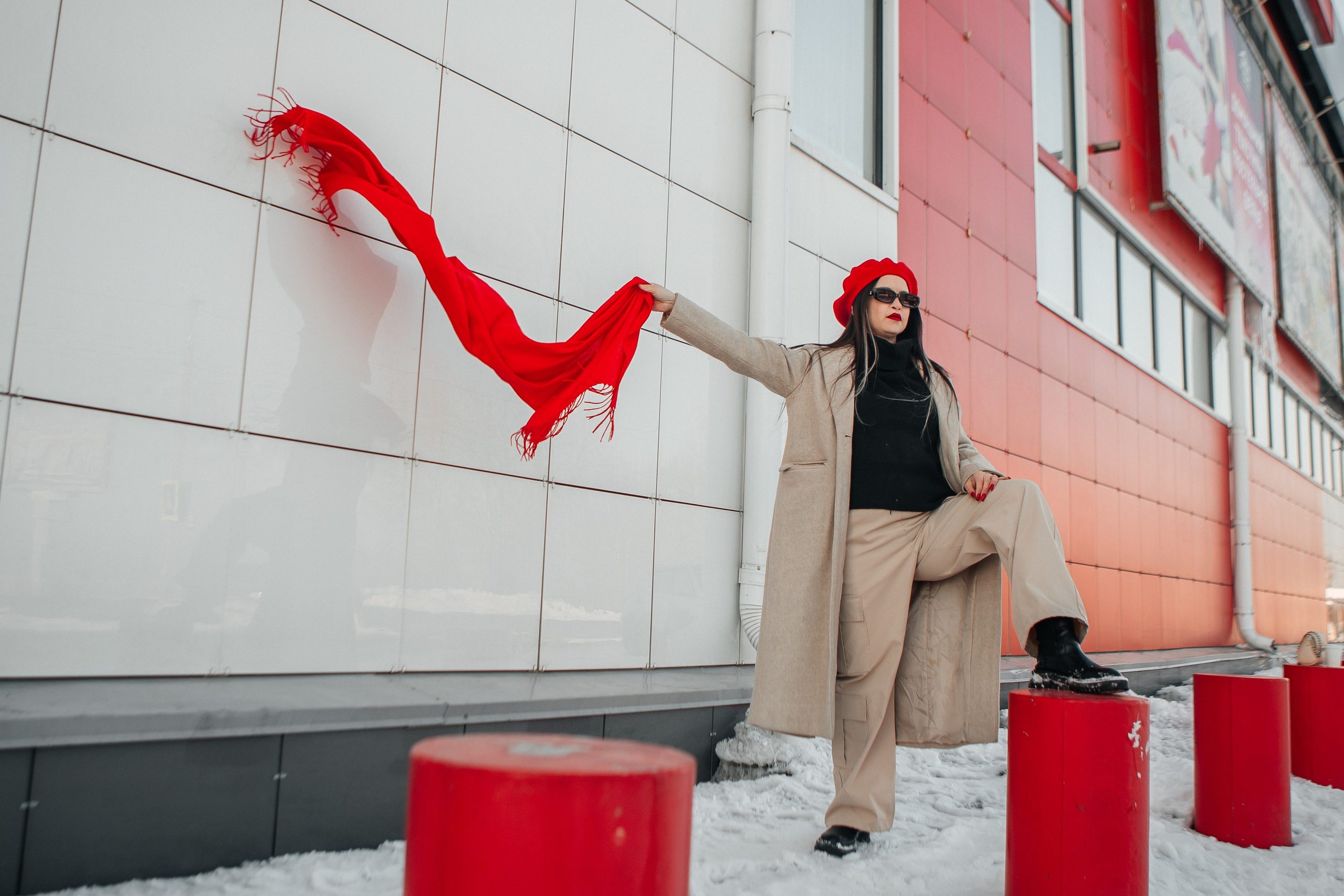 Фотосессия девушки в красном. Дарья Белякова. Свадебный, детский и семейный фотограф в городе Бийск