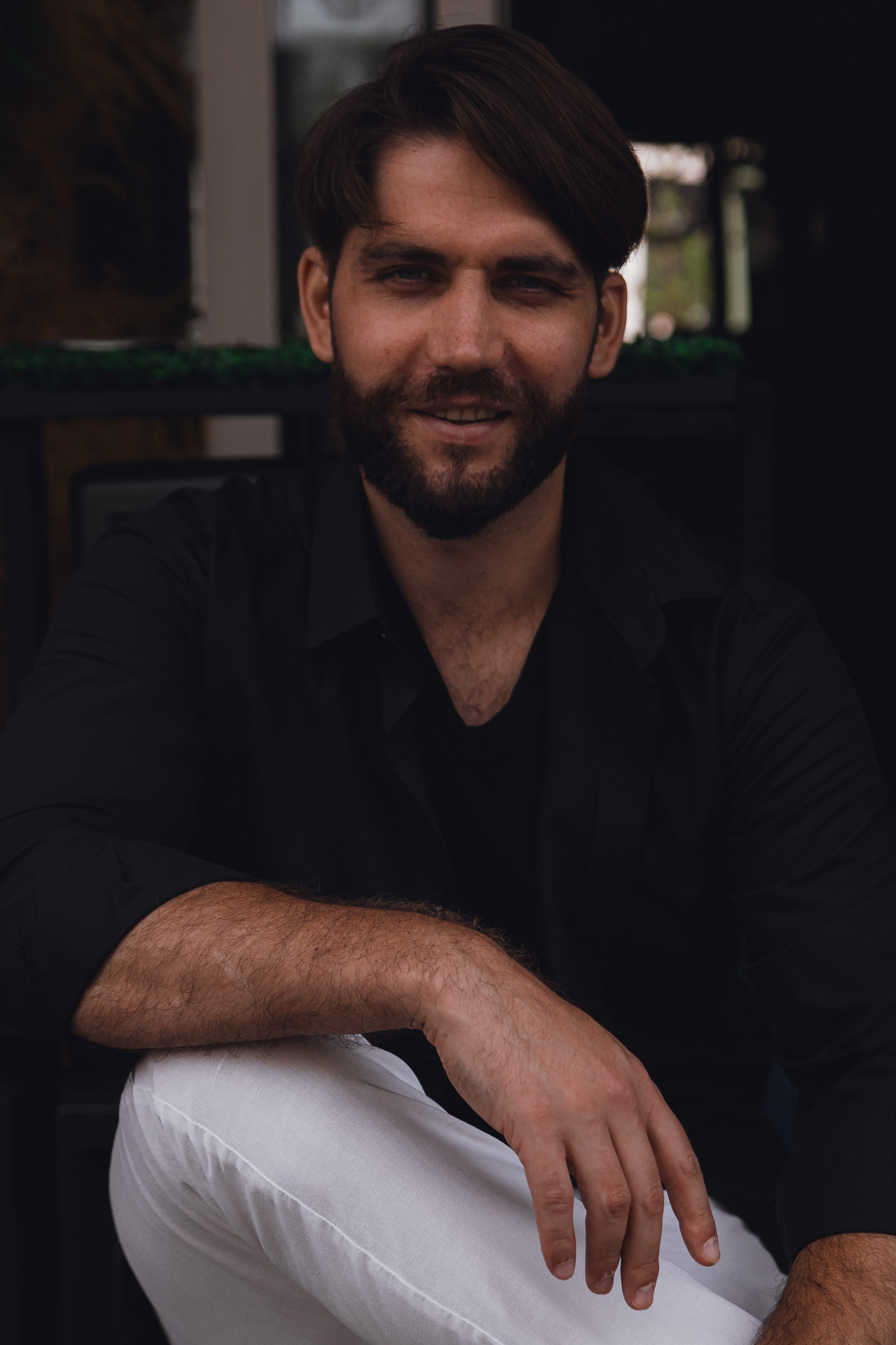 Мужская прогулочная фотосессия в Екатеринбурге. Свадебный, семейный фотограф, контент съёмка. Екатеринбург. Елена Граф