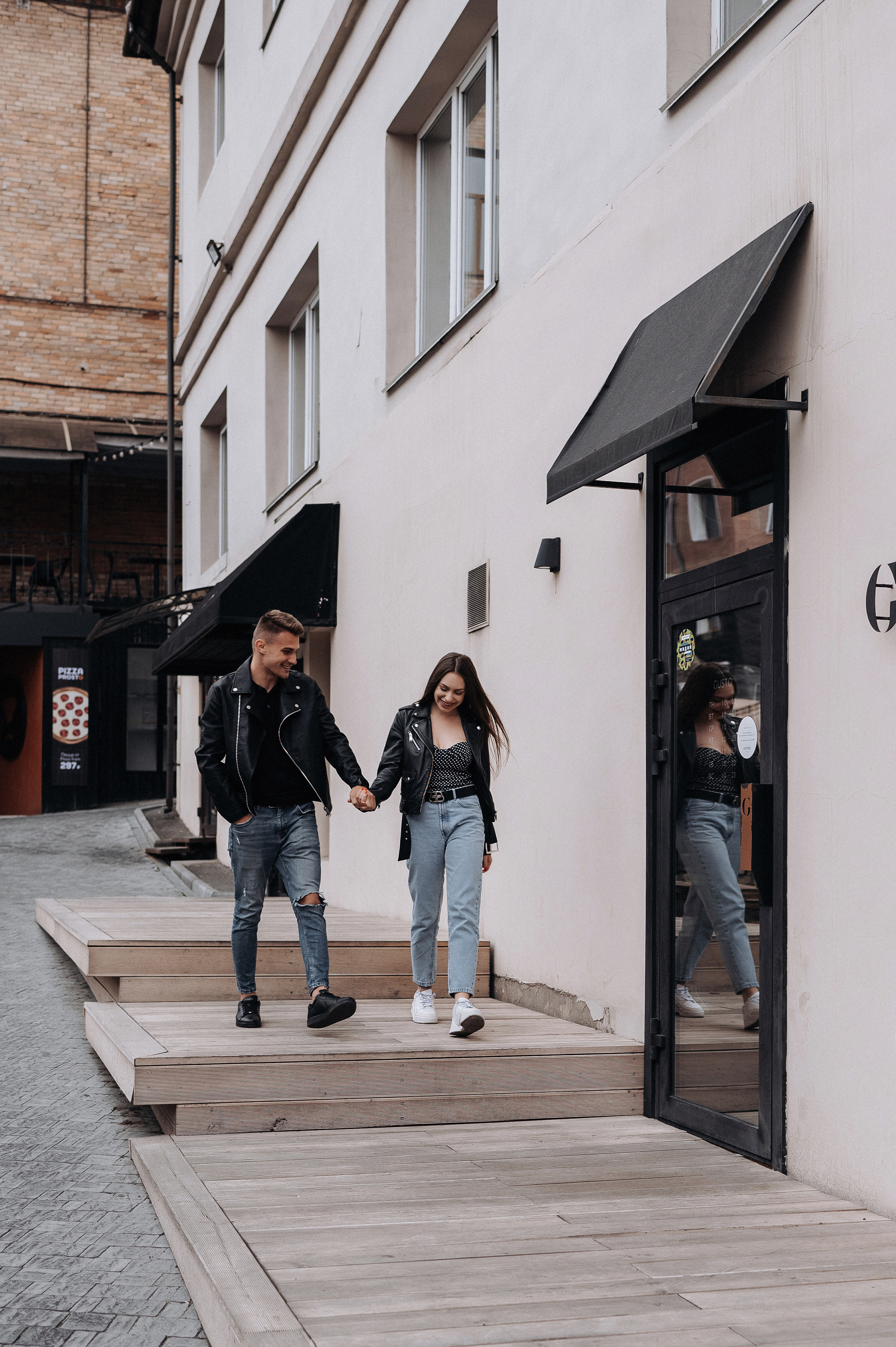 Александра и Антон. Главная