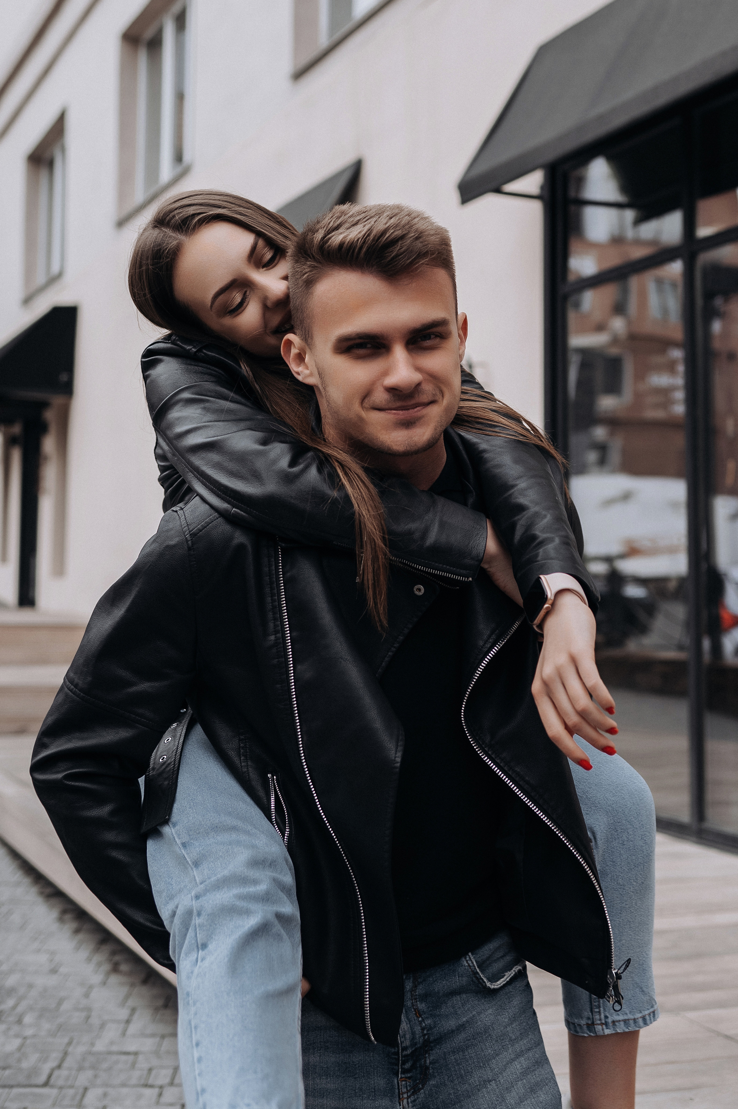 Александра и Антон. Главная