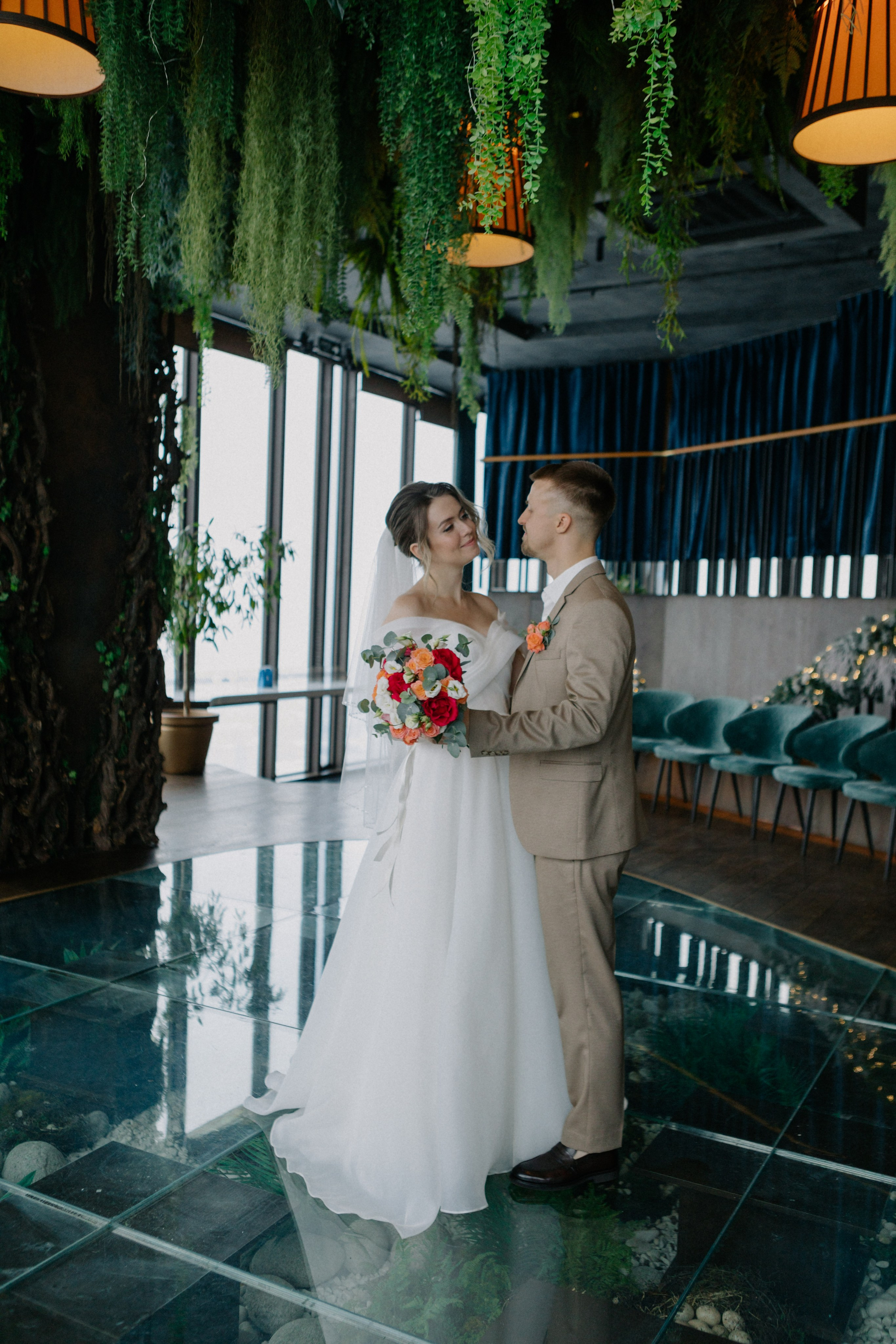 Ксюша и Илья. Утро в отеле роспись в Birds. Свадебный и портретный фотограф в Москве Анастасия Масюк