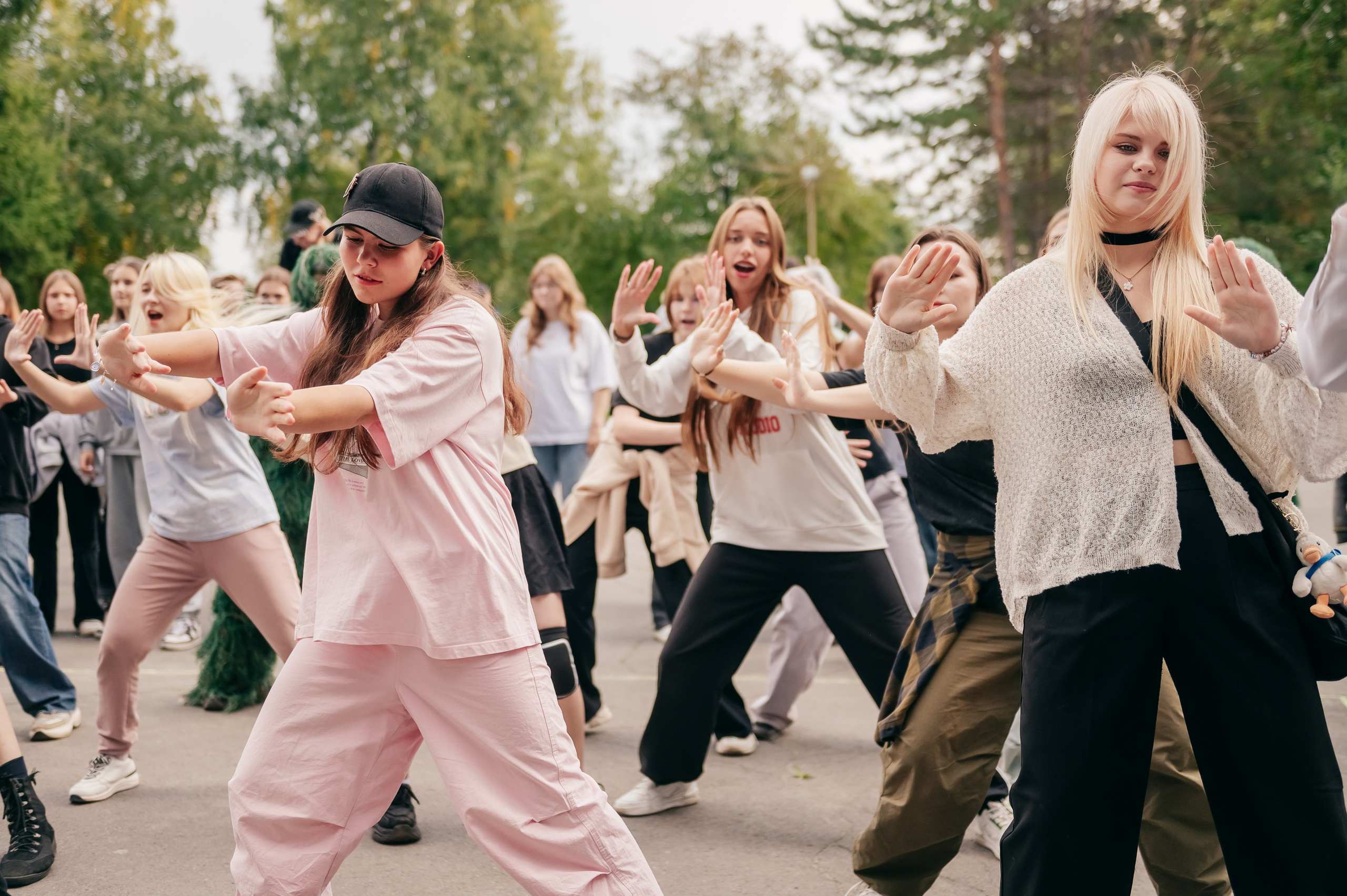 Съёмка танцев. Детский фотограф, семейный фотограф и репортажи в Кемерово