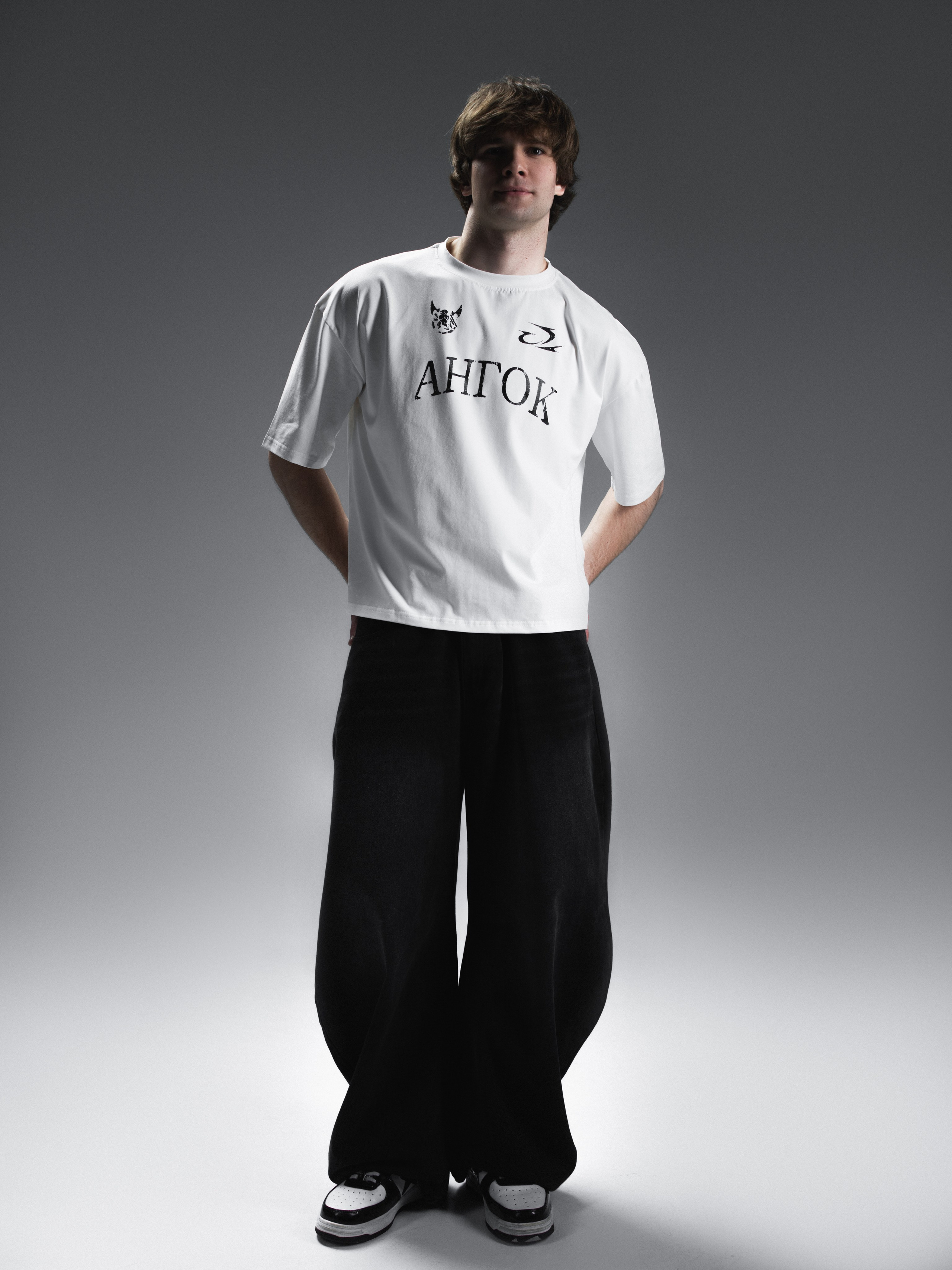 КАТАЛОГ | серый фон. RUNA production — стильные съемки для брендов