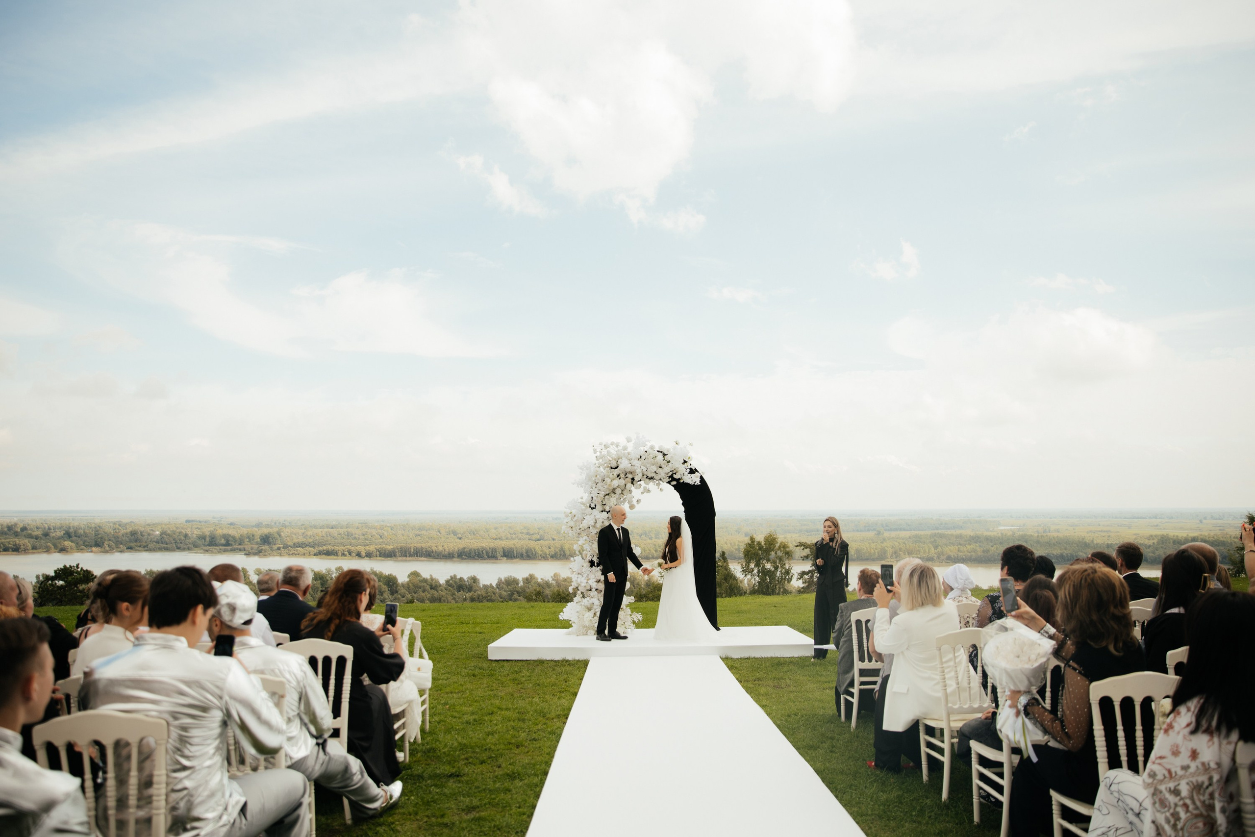 Александр и Адина. Фотограф Барнаул Полина Теплова