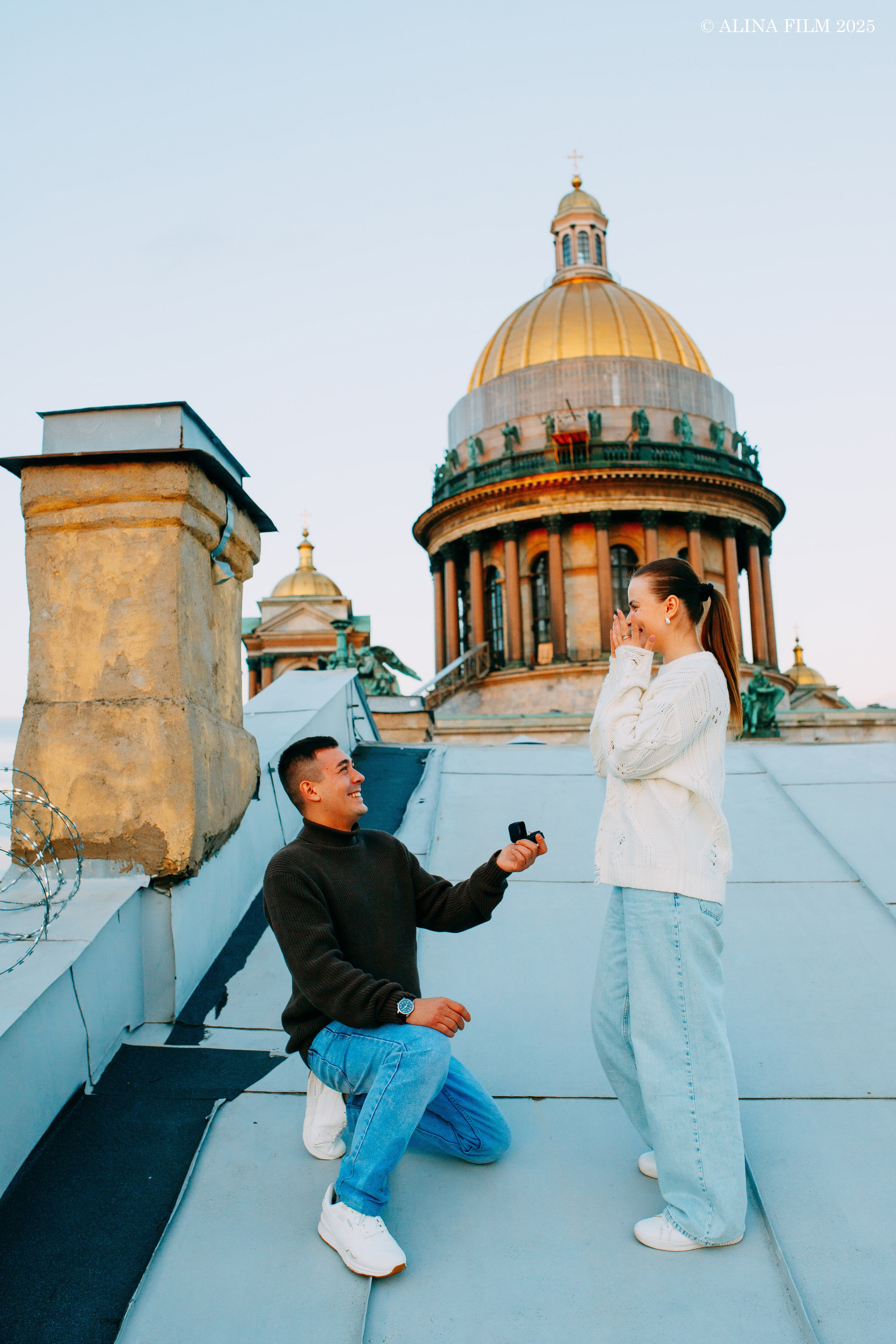 Лавстори на крыше у Исаакия. Фотограф в Санкт-Петербурге Alina Film