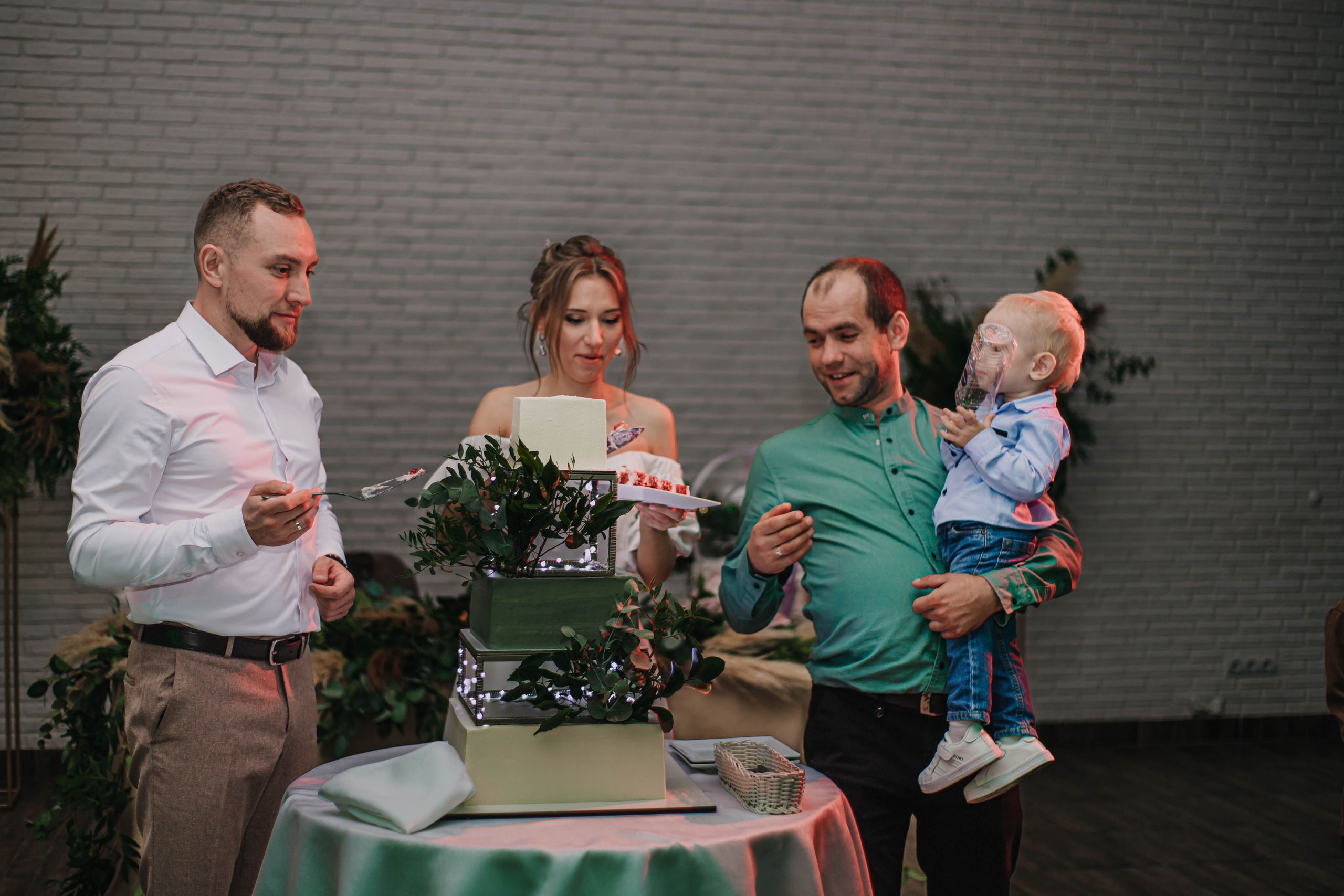 Вячеслав и Анастасия (пакет «Весь день»). Фотограф Дарья Маташкова