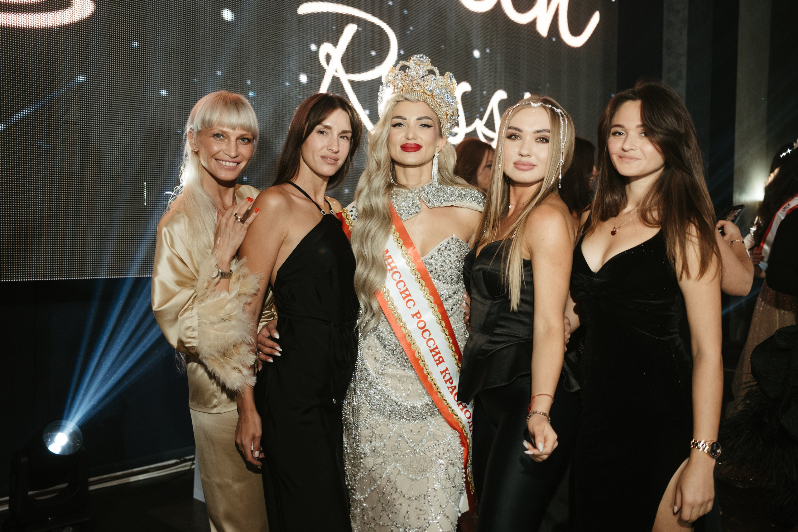 Мисс и Миссис Россия Земли Краснодар 2025 программа. Свадебный и репортажной фотограф Денис Ожигин в Краснодаре и Краснодарском крае