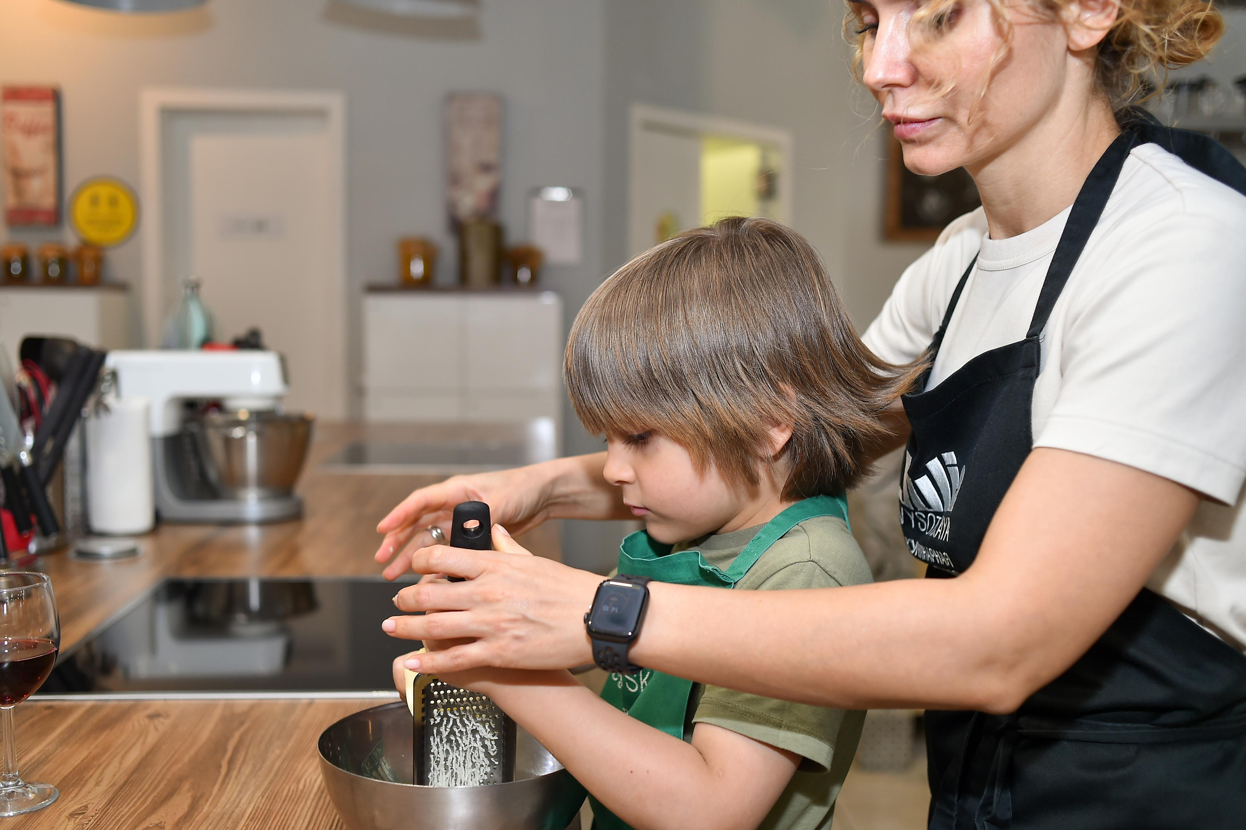 С любимой сестрой в студии Юлии Высоцкой. Фотограф в Москве Дмитрий Тимошенко