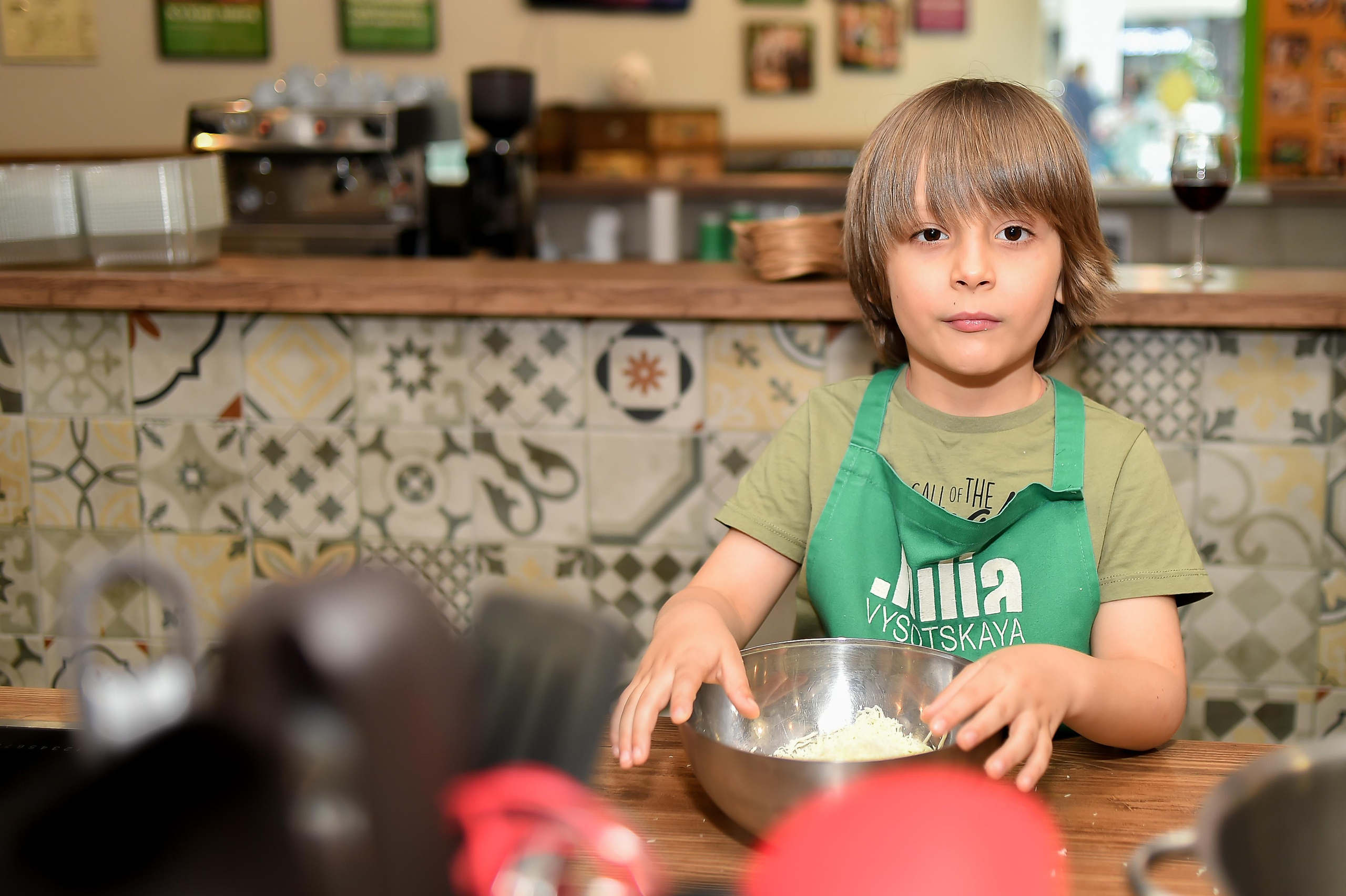 С любимой сестрой в студии Юлии Высоцкой. Фотограф в Москве Дмитрий Тимошенко