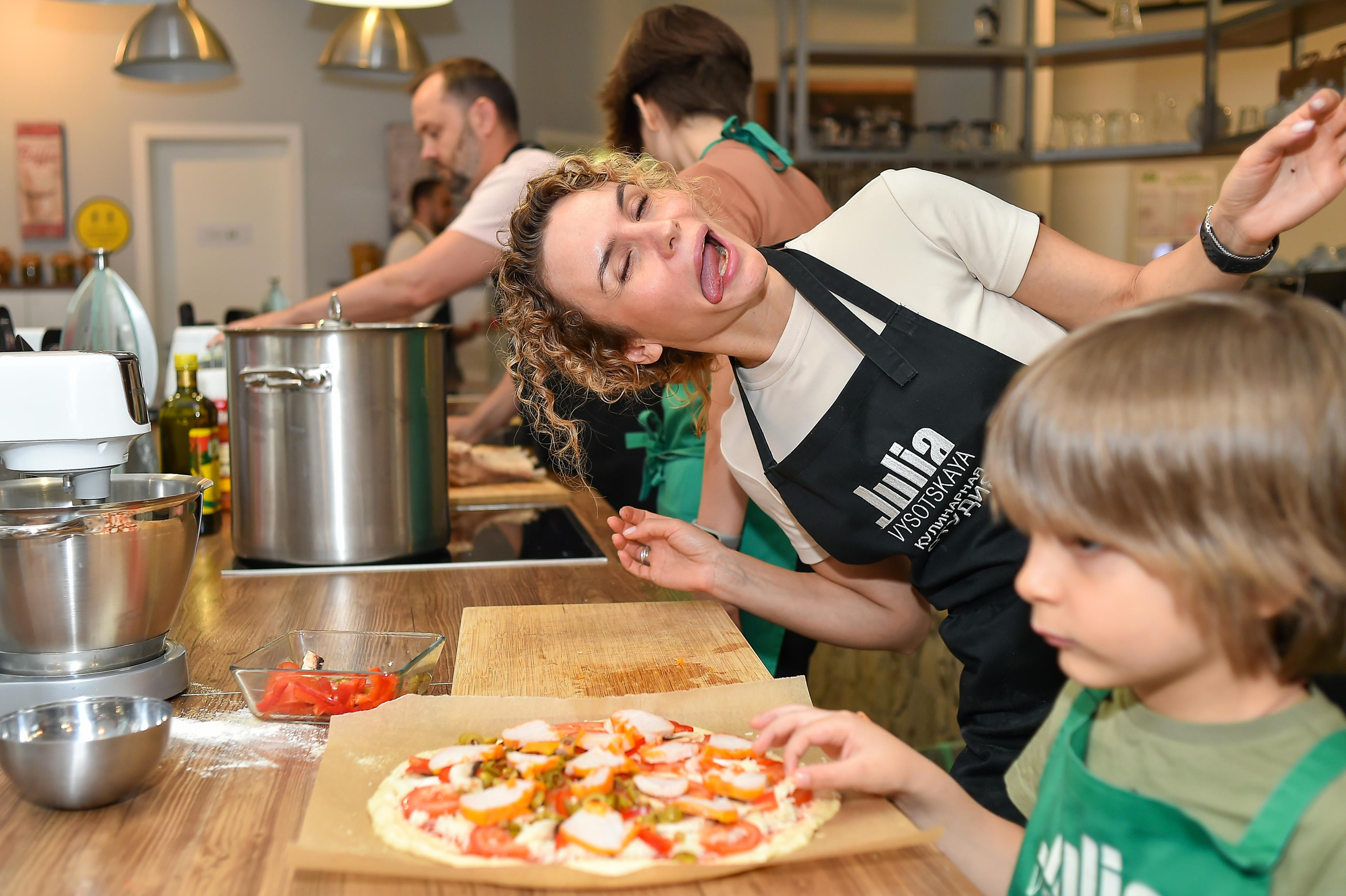 С любимой сестрой в студии Юлии Высоцкой. Фотограф в Москве Дмитрий Тимошенко