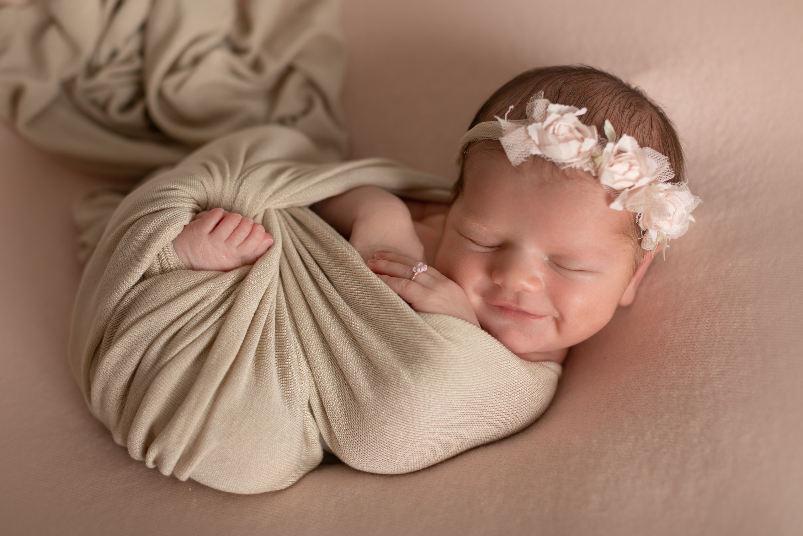 PH @bestmoments_newborn. Retoucher Aleksmokh