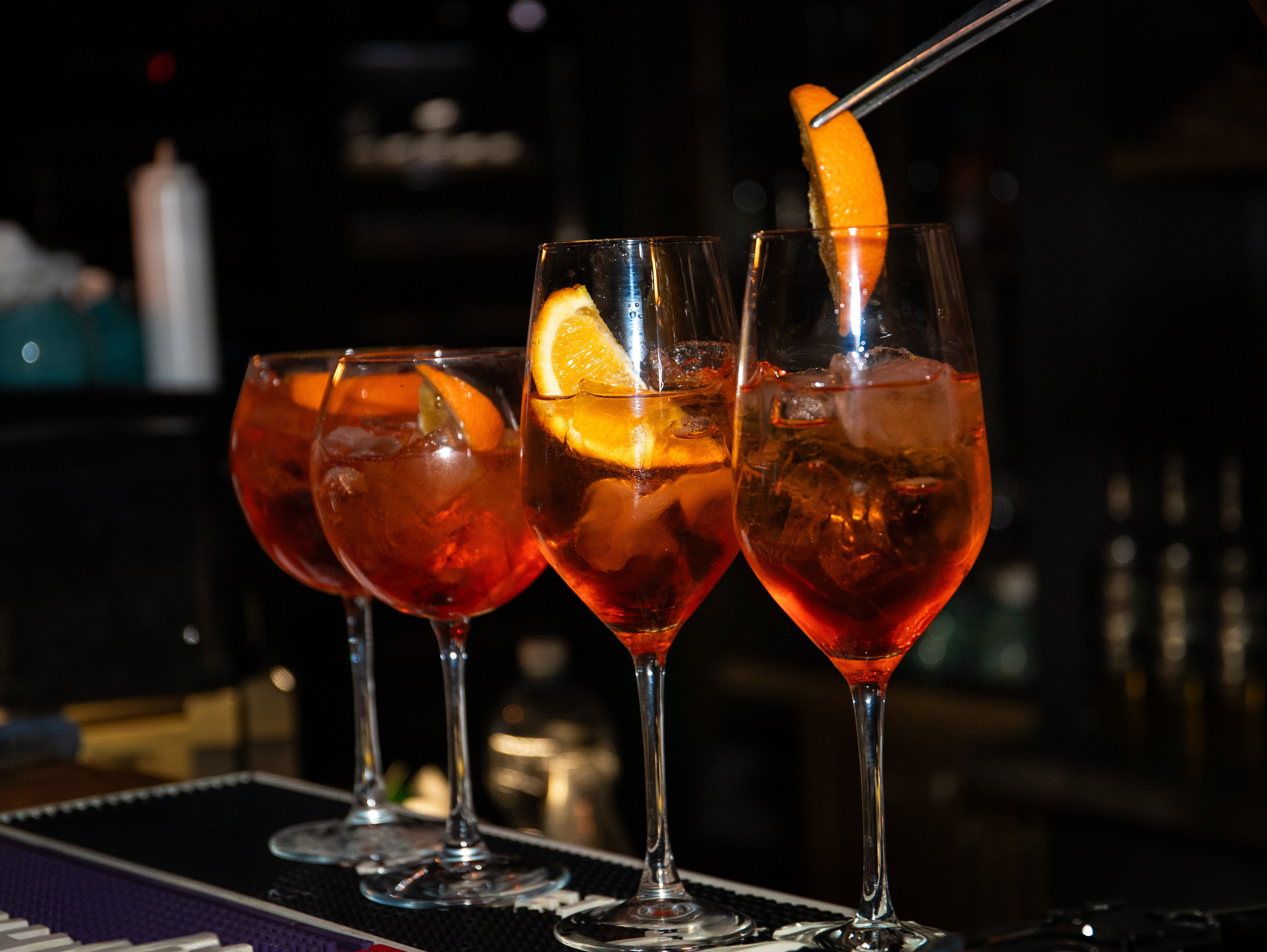 Репортажка из кальян-бара. Свадебный и семейный фотограф в Москве Мила Широких