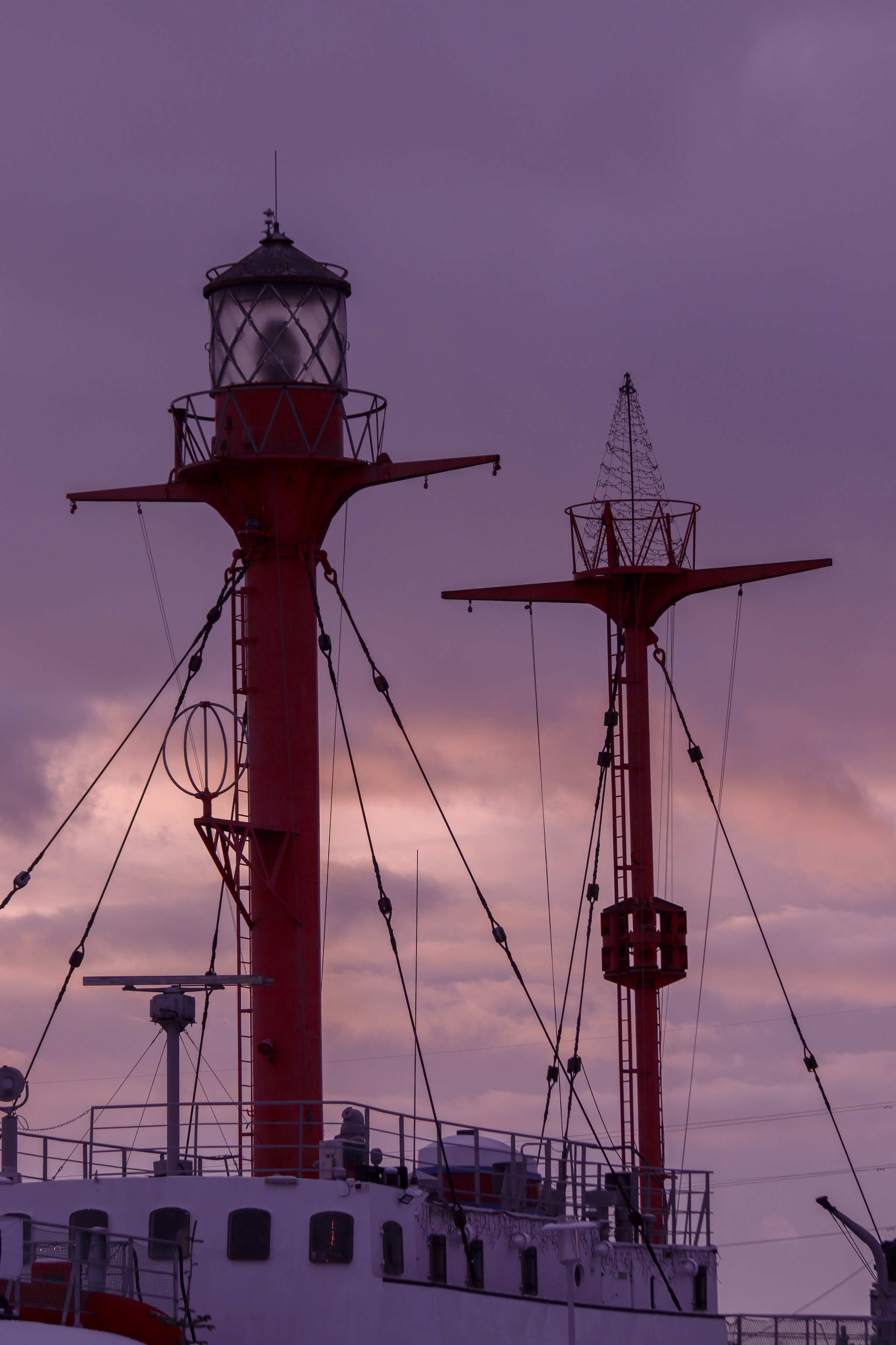 Ф И О Л Е Т О В А Я — Э С Т Е Т И К А. — Digital Noise —