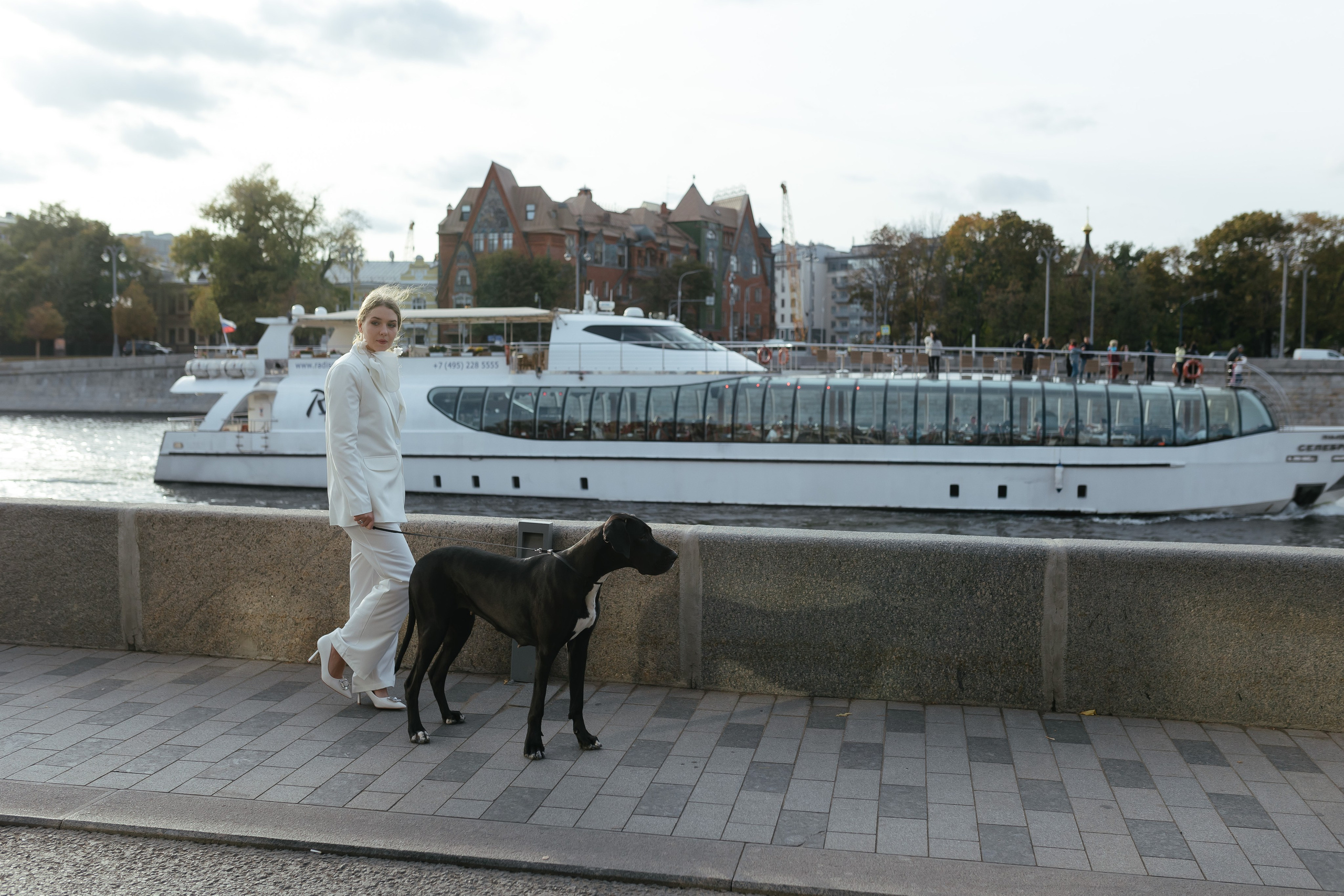 Таня и Егор. Городская прогулка. Свадебный фотограф Калуга Москва Диана Румянцева