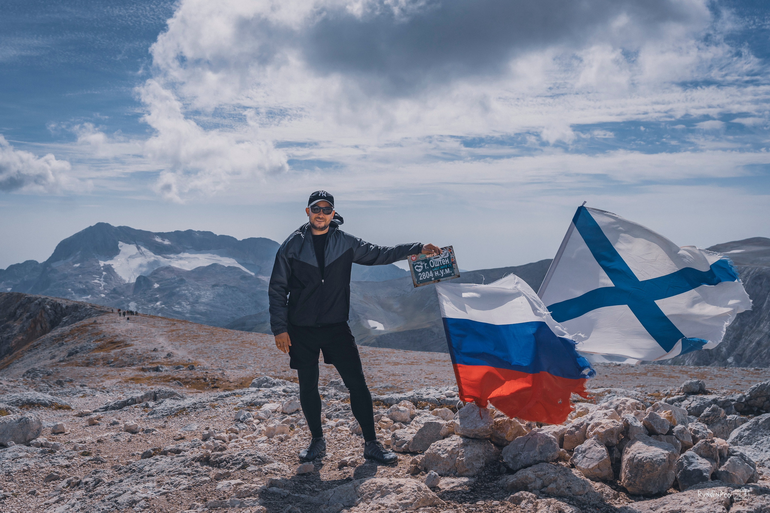 Поход на Оштен с командой Мадьяр 10.09.24. Репортажный фотограф в Краснодаре Рындин Дмитрий